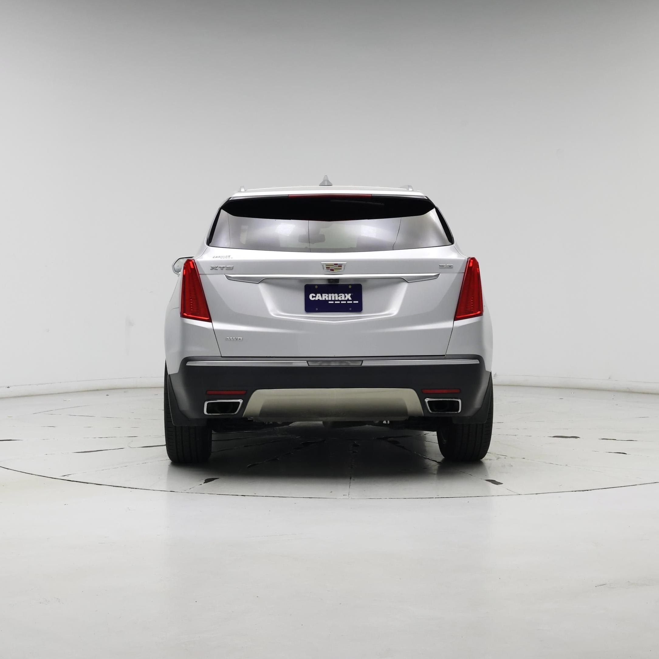 Thumbnail: 2017 Cadillac XT5 - 6