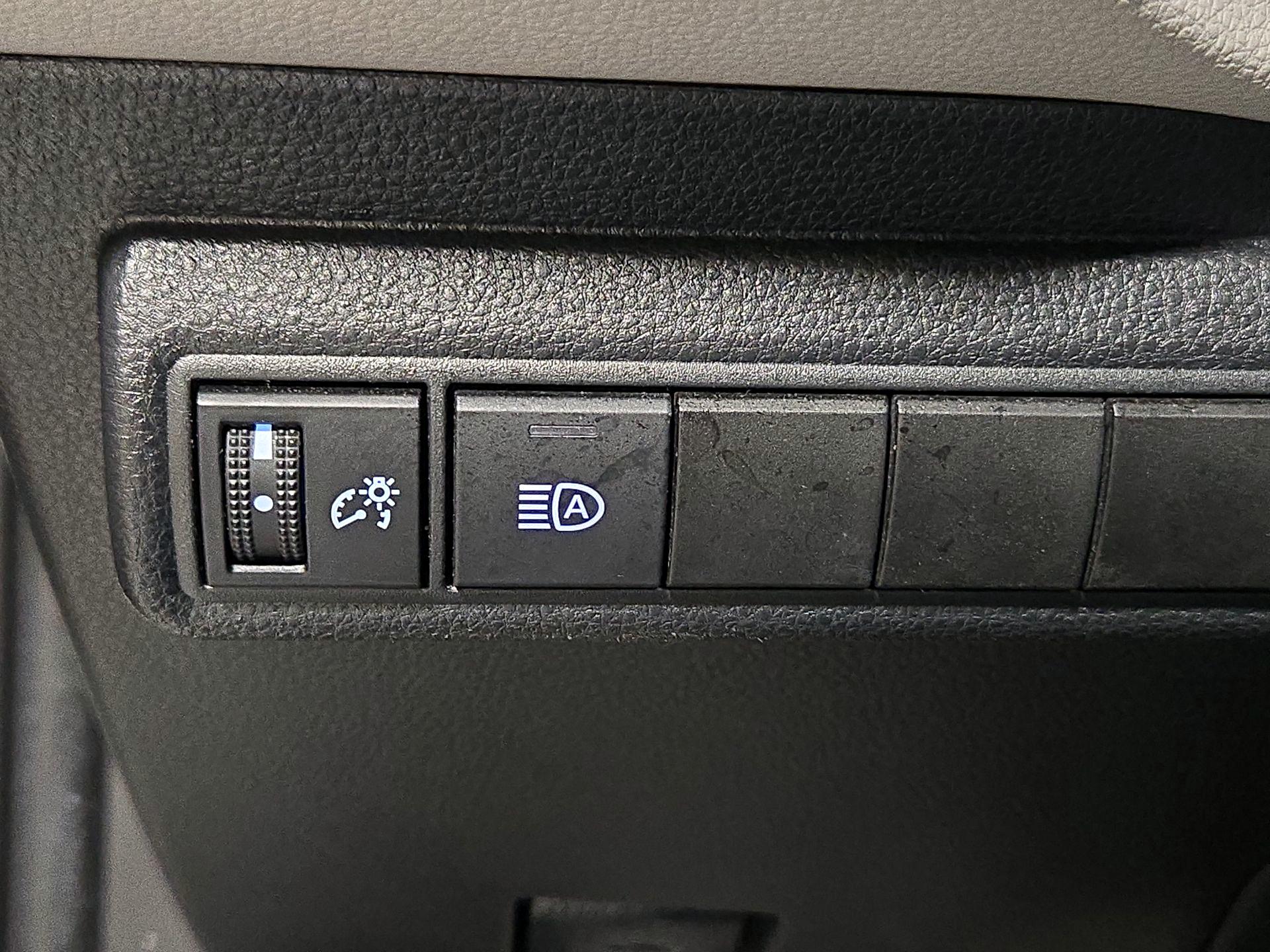 Thumbnail: 2020 Toyota Corolla - 13