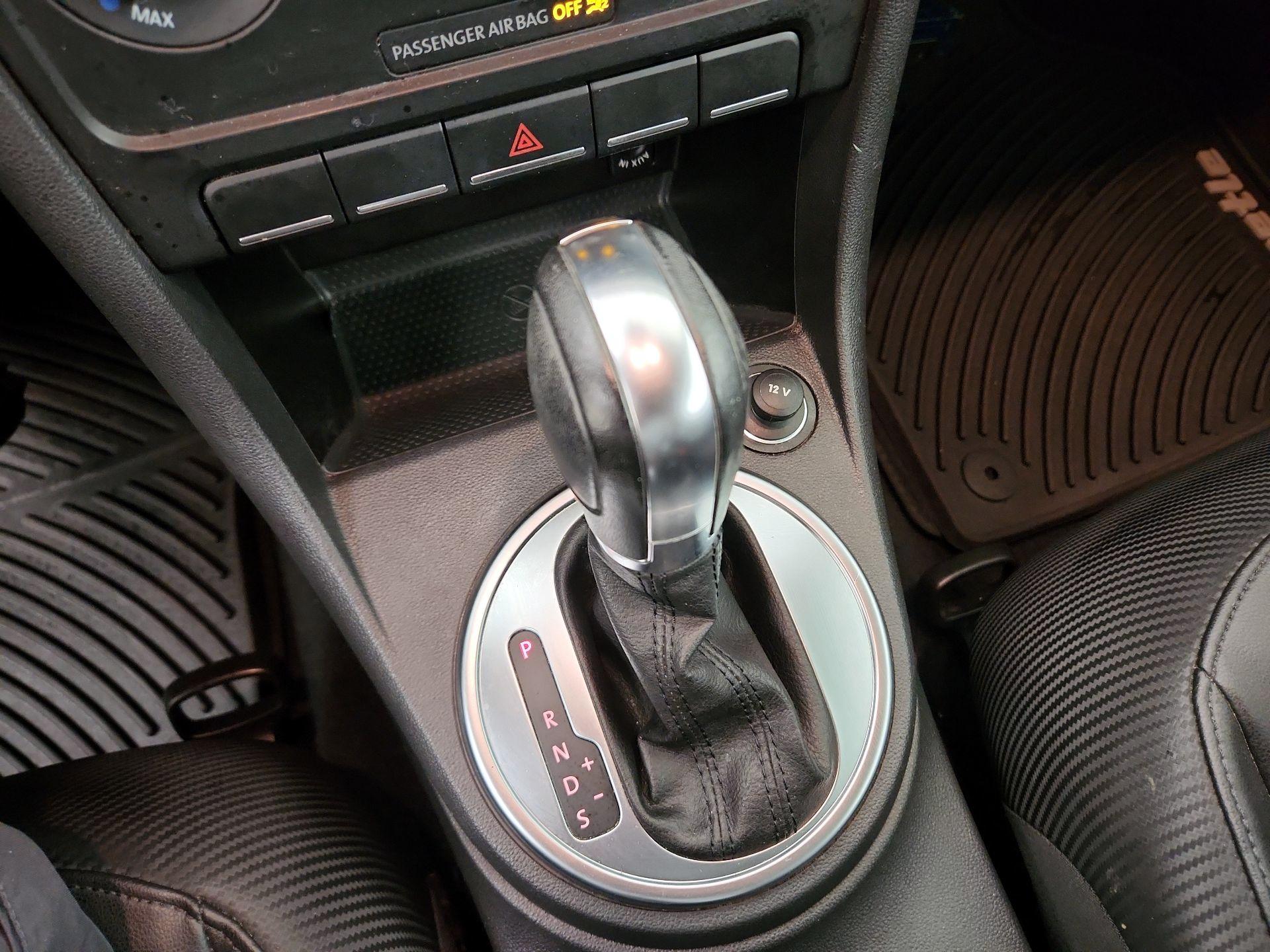 Thumbnail: 2014 Volkswagen Beetle - 16