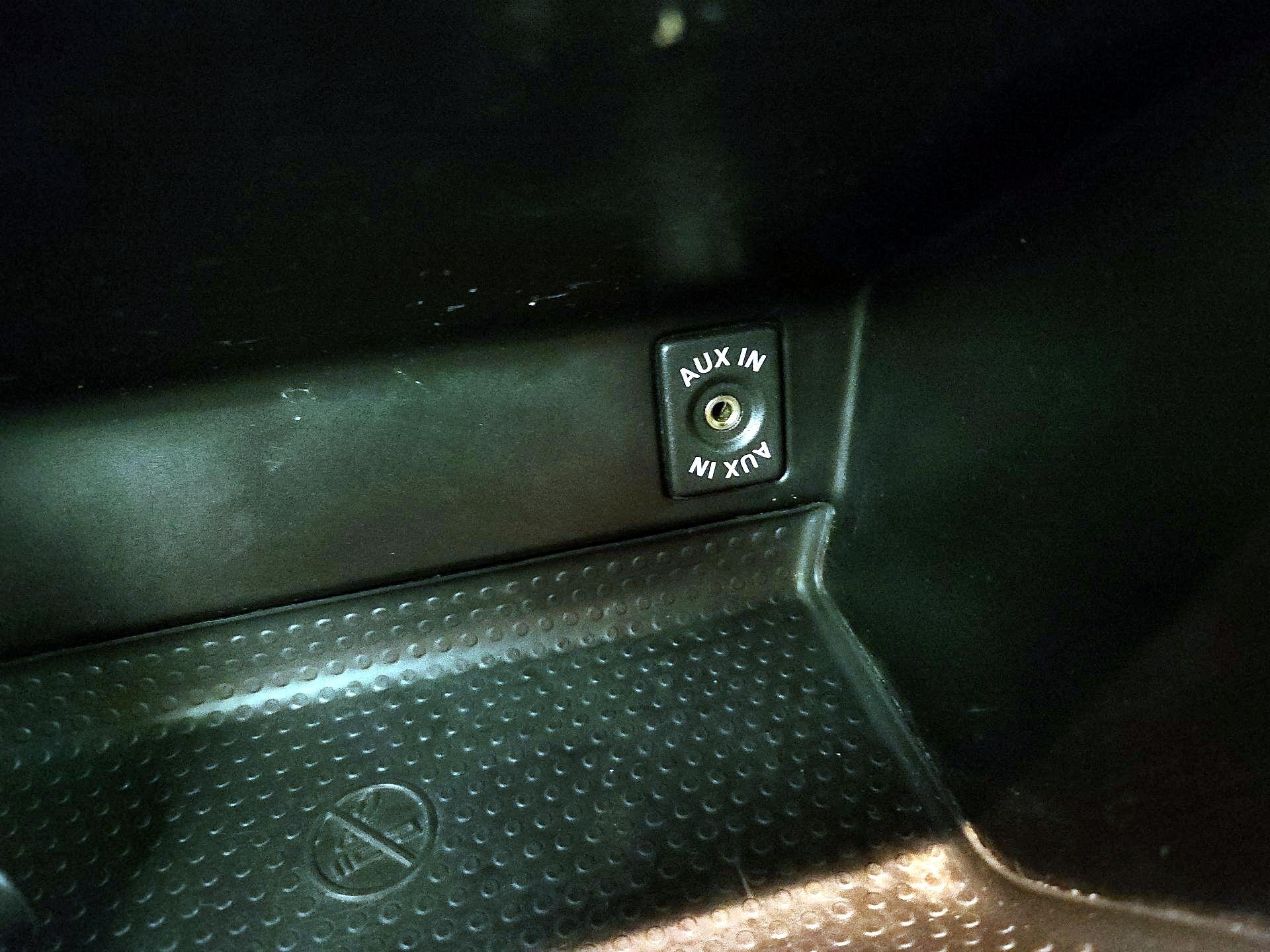 Thumbnail: 2014 Volkswagen Beetle - 17