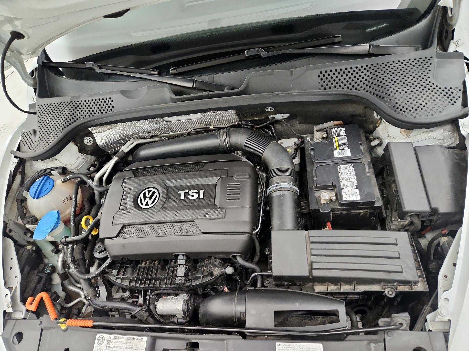 Thumbnail: 2014 Volkswagen Beetle - 20