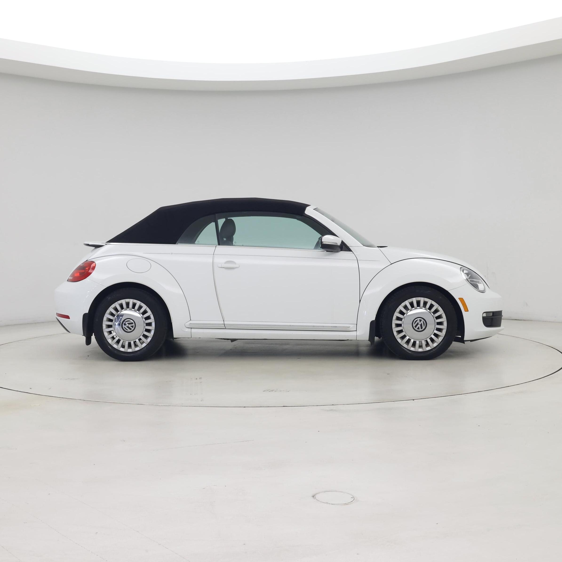 Thumbnail: 2014 Volkswagen Beetle - 7