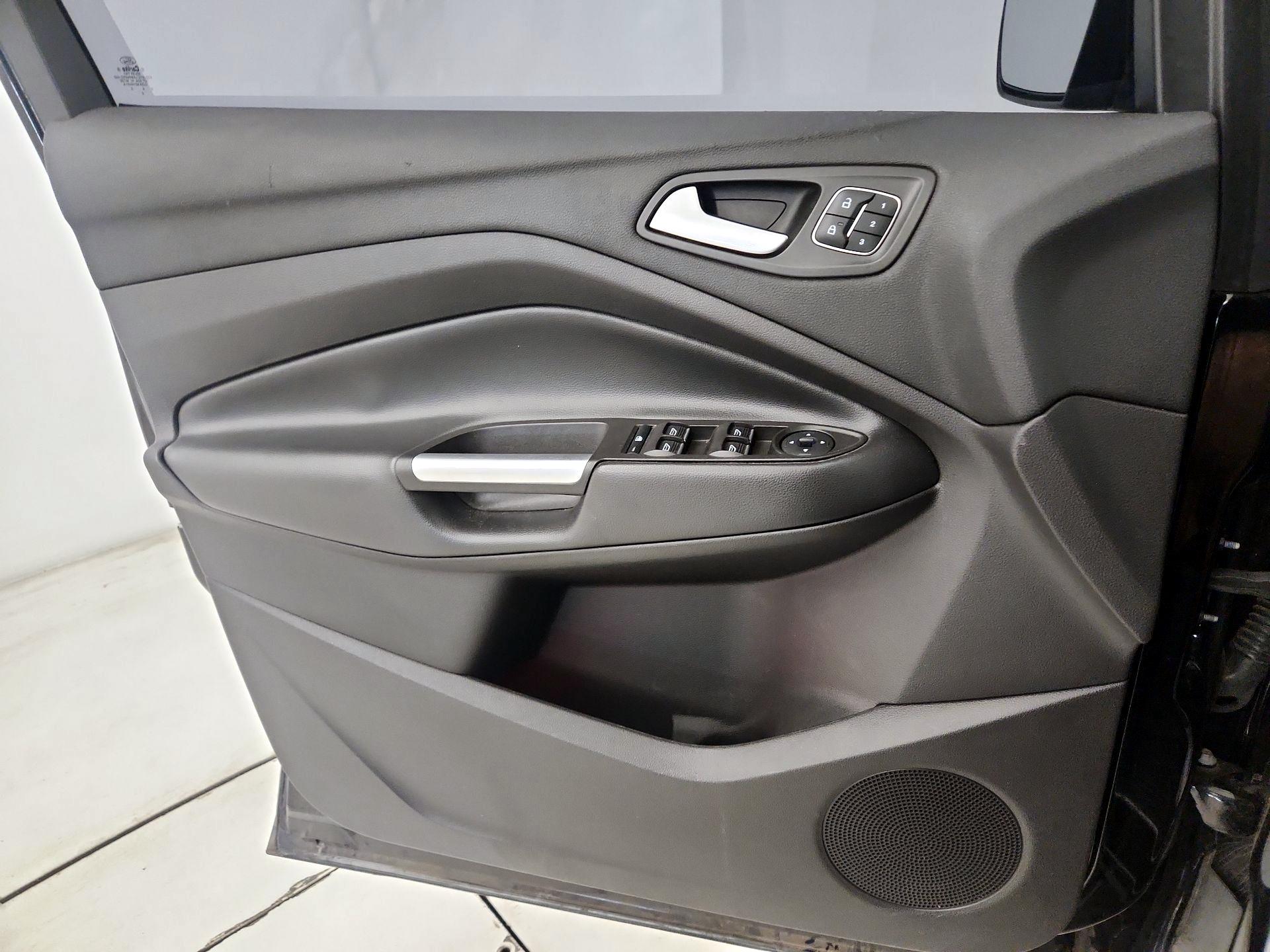 Thumbnail: 2019 Ford Escape - 12