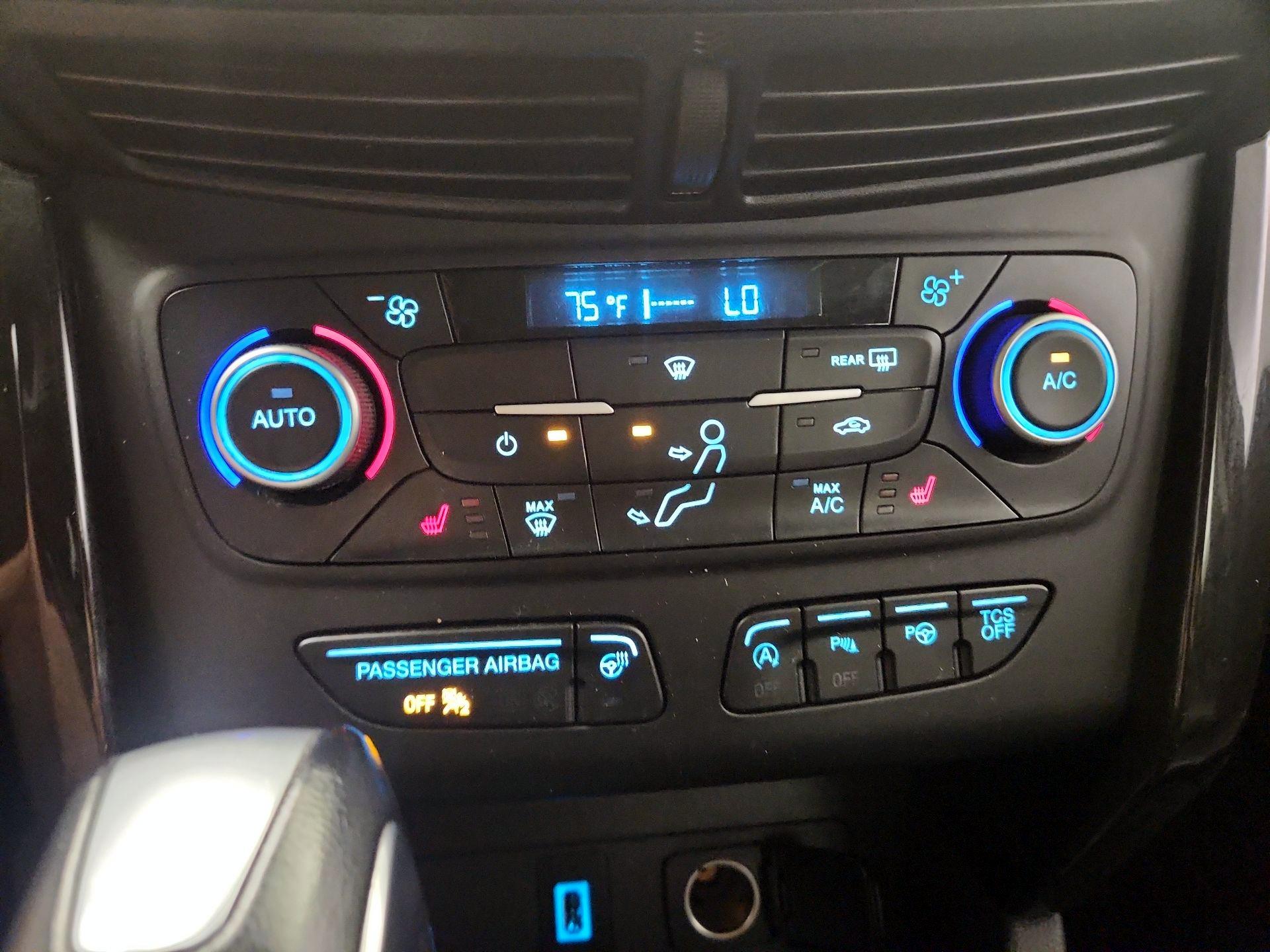 Thumbnail: 2019 Ford Escape - 14