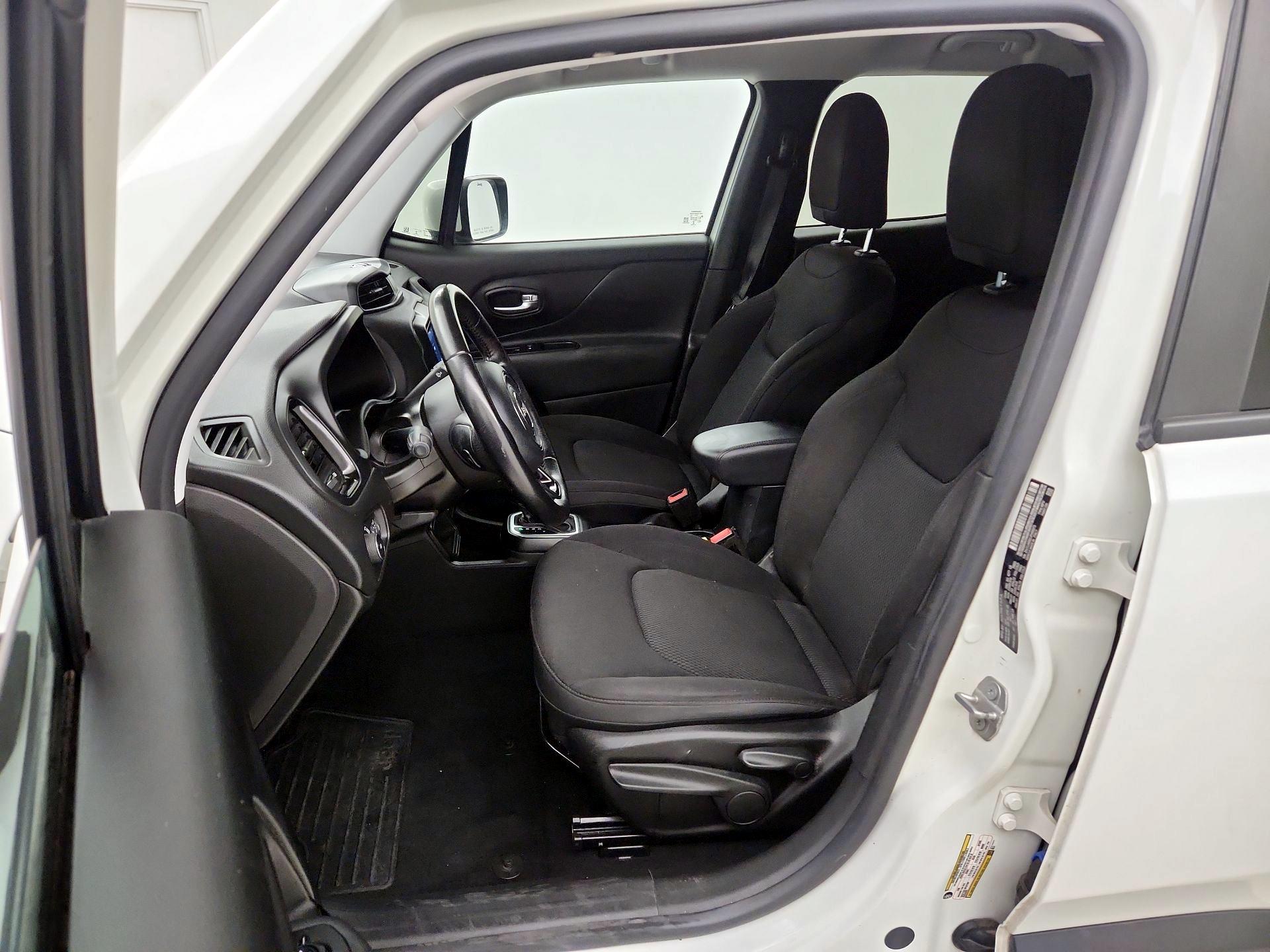 Thumbnail: 2018 Jeep Renegade - 11