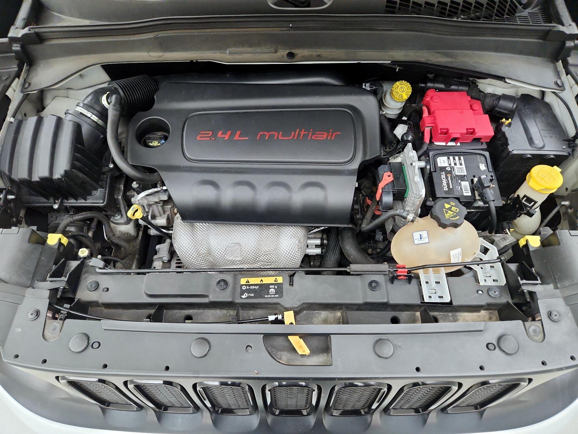 Thumbnail: 2018 Jeep Renegade - 17