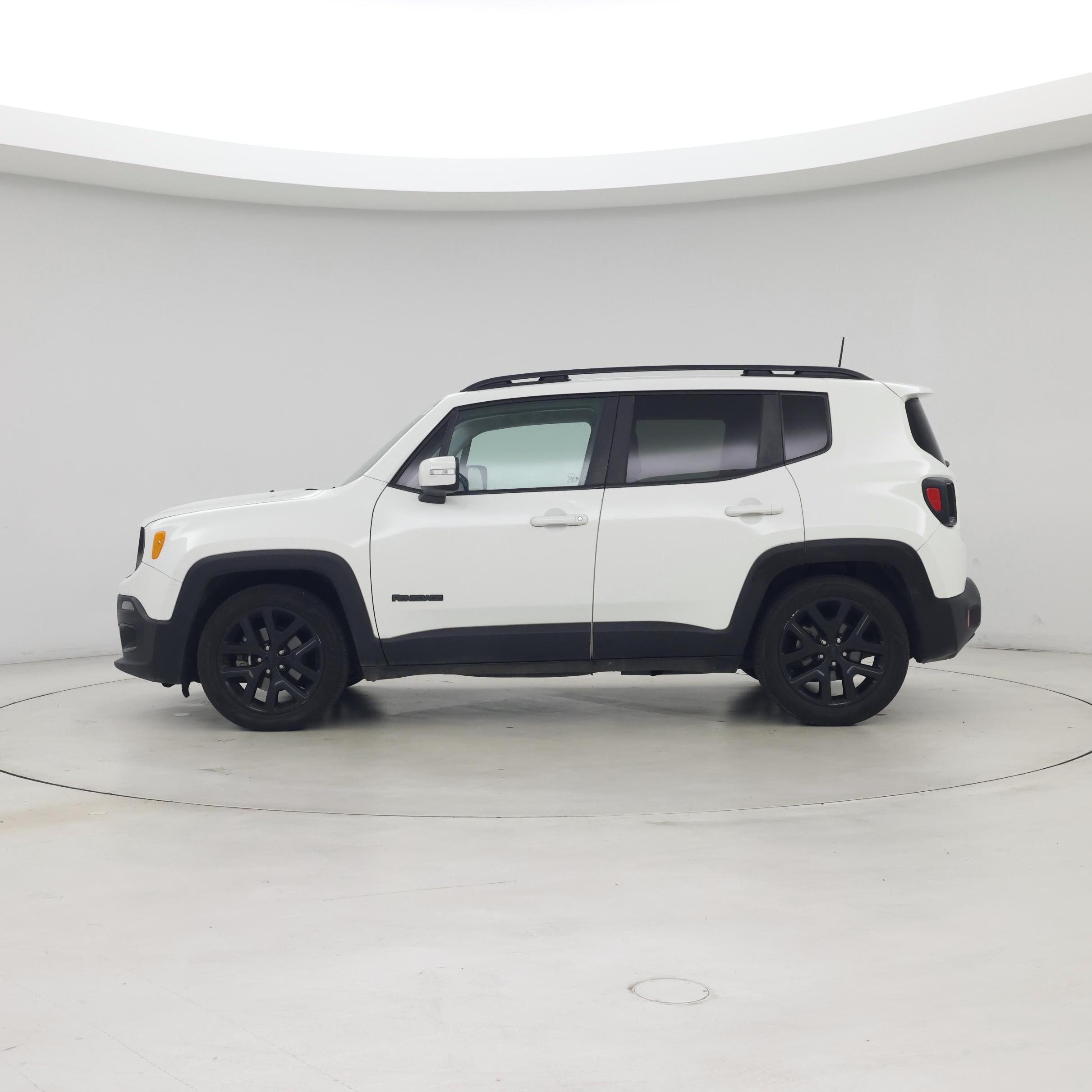 Thumbnail: 2018 Jeep Renegade - 3