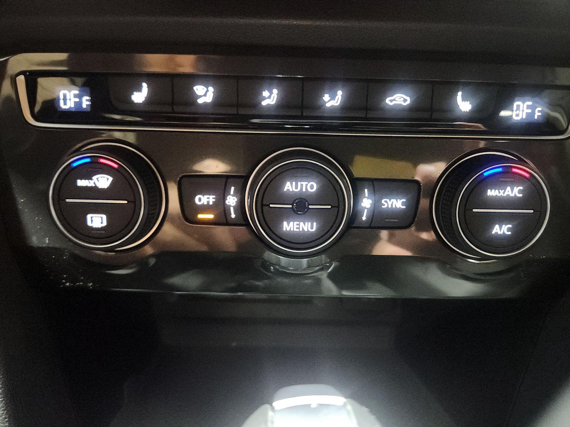 Thumbnail: 2019 Volkswagen Tiguan - 14