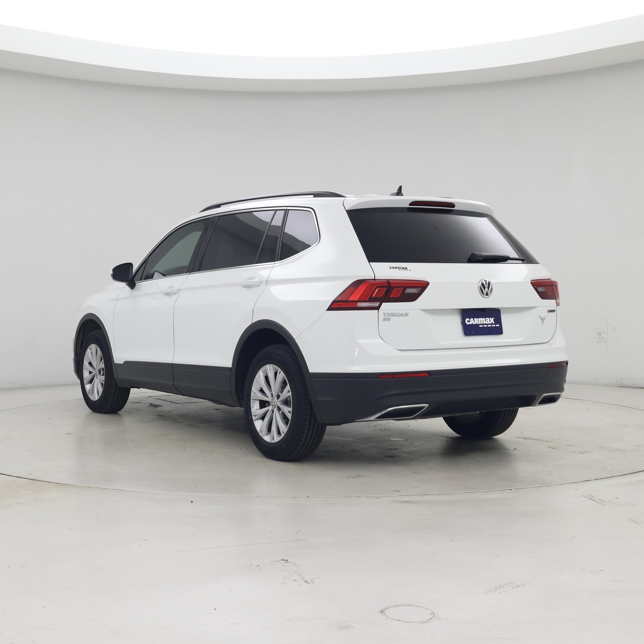 Thumbnail: 2019 Volkswagen Tiguan - 2