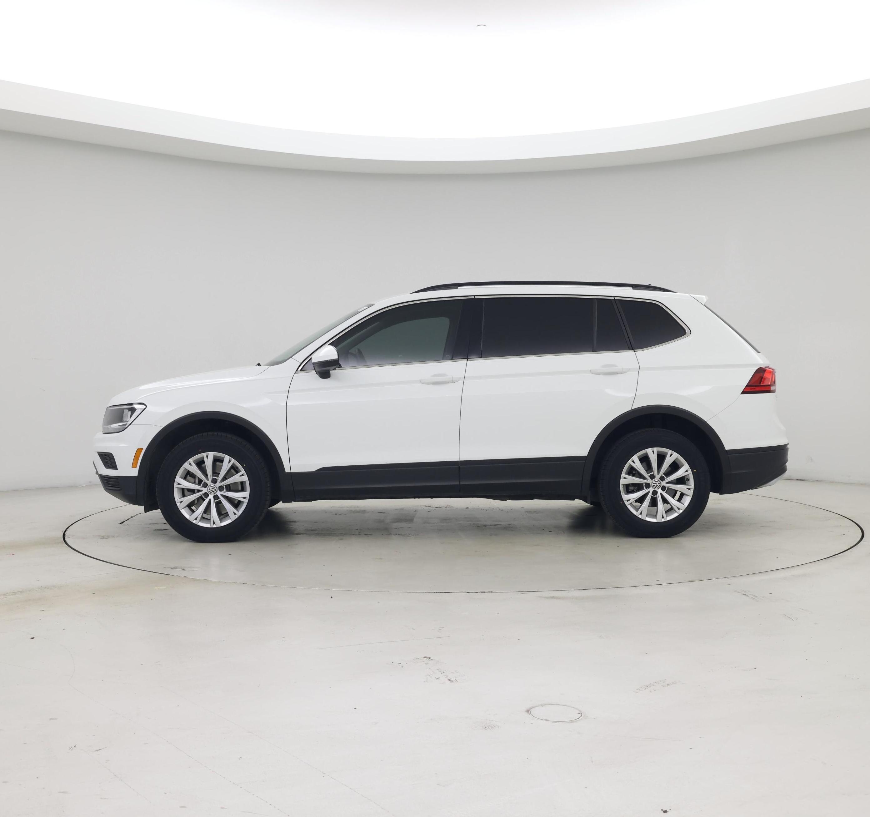 Thumbnail: 2019 Volkswagen Tiguan - 3