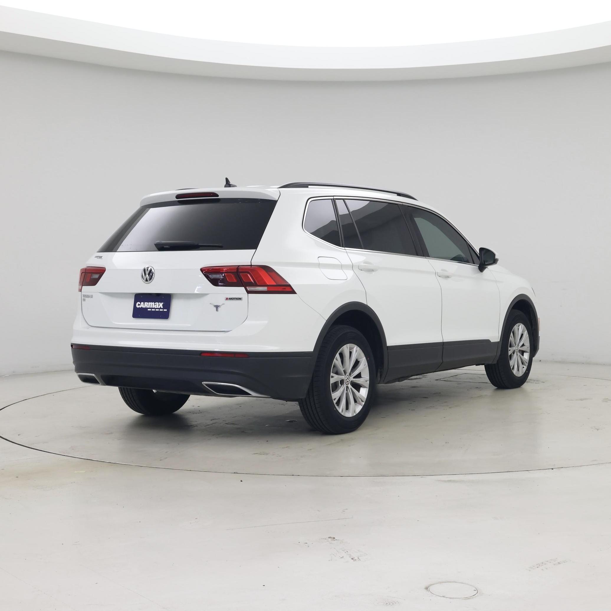 Thumbnail: 2019 Volkswagen Tiguan - 8