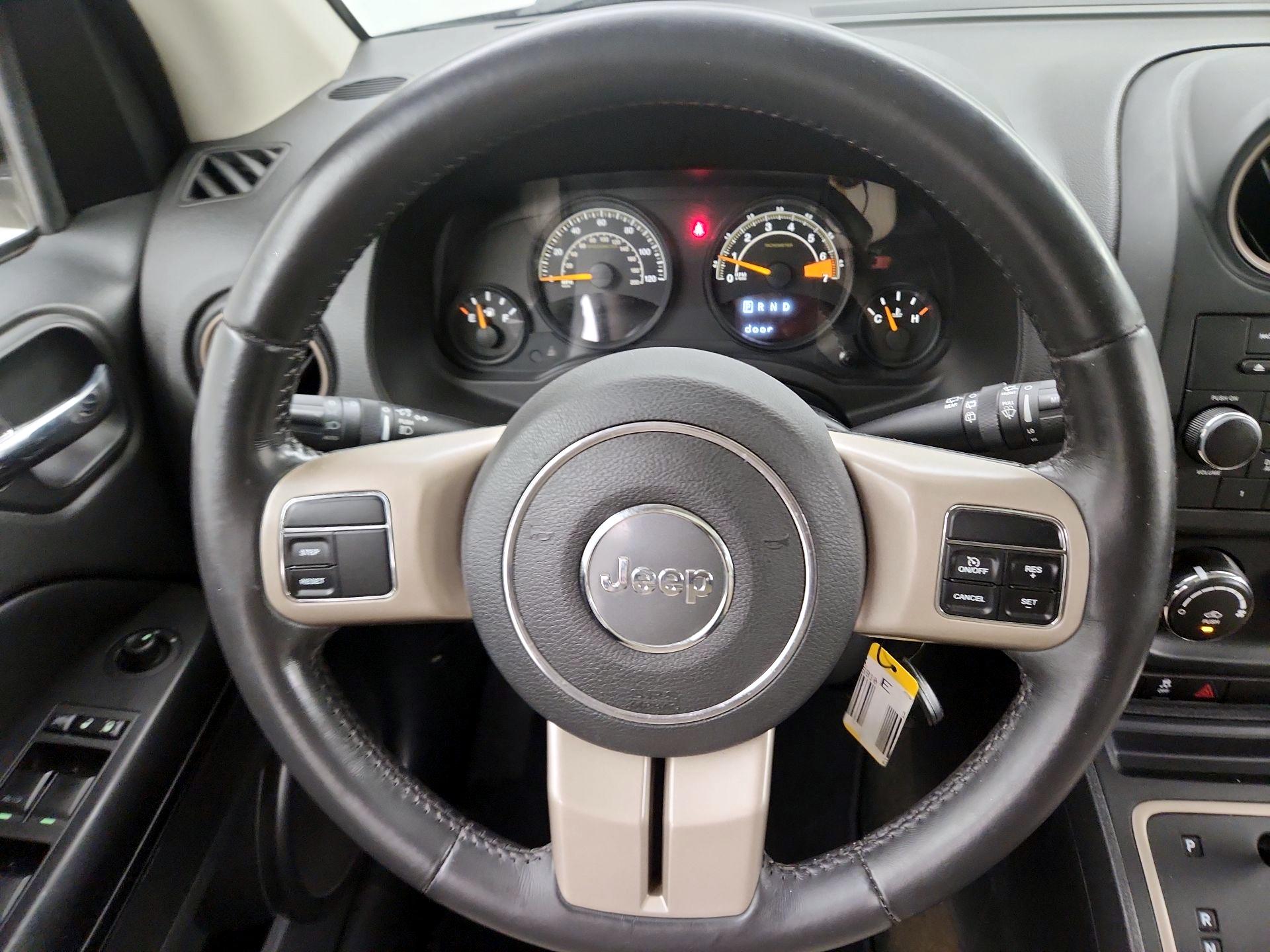 Thumbnail: 2016 Jeep Compass - 10