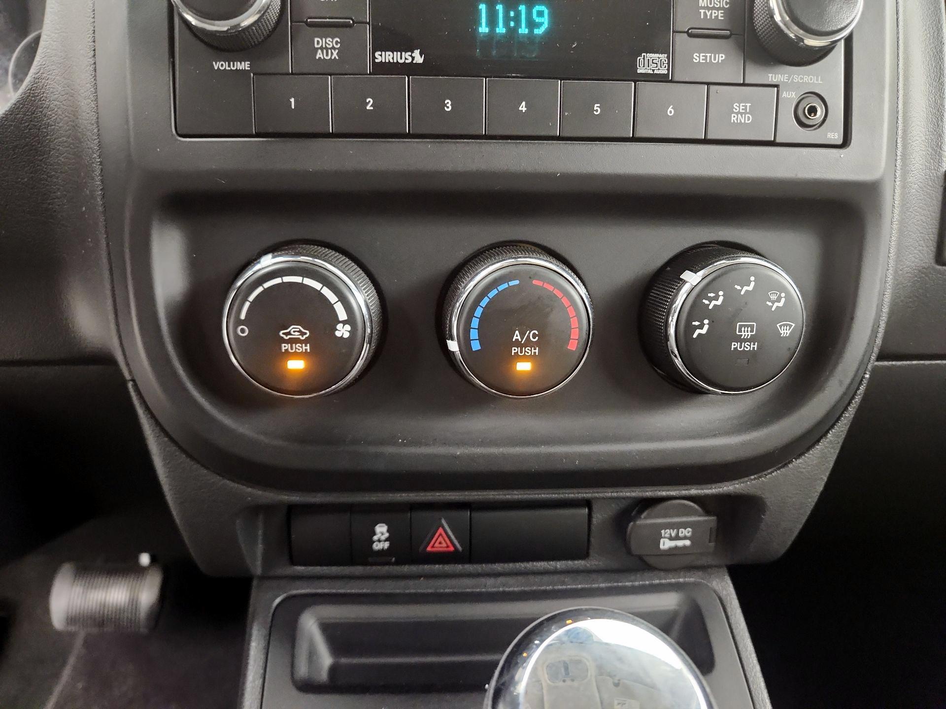 Thumbnail: 2016 Jeep Compass - 14