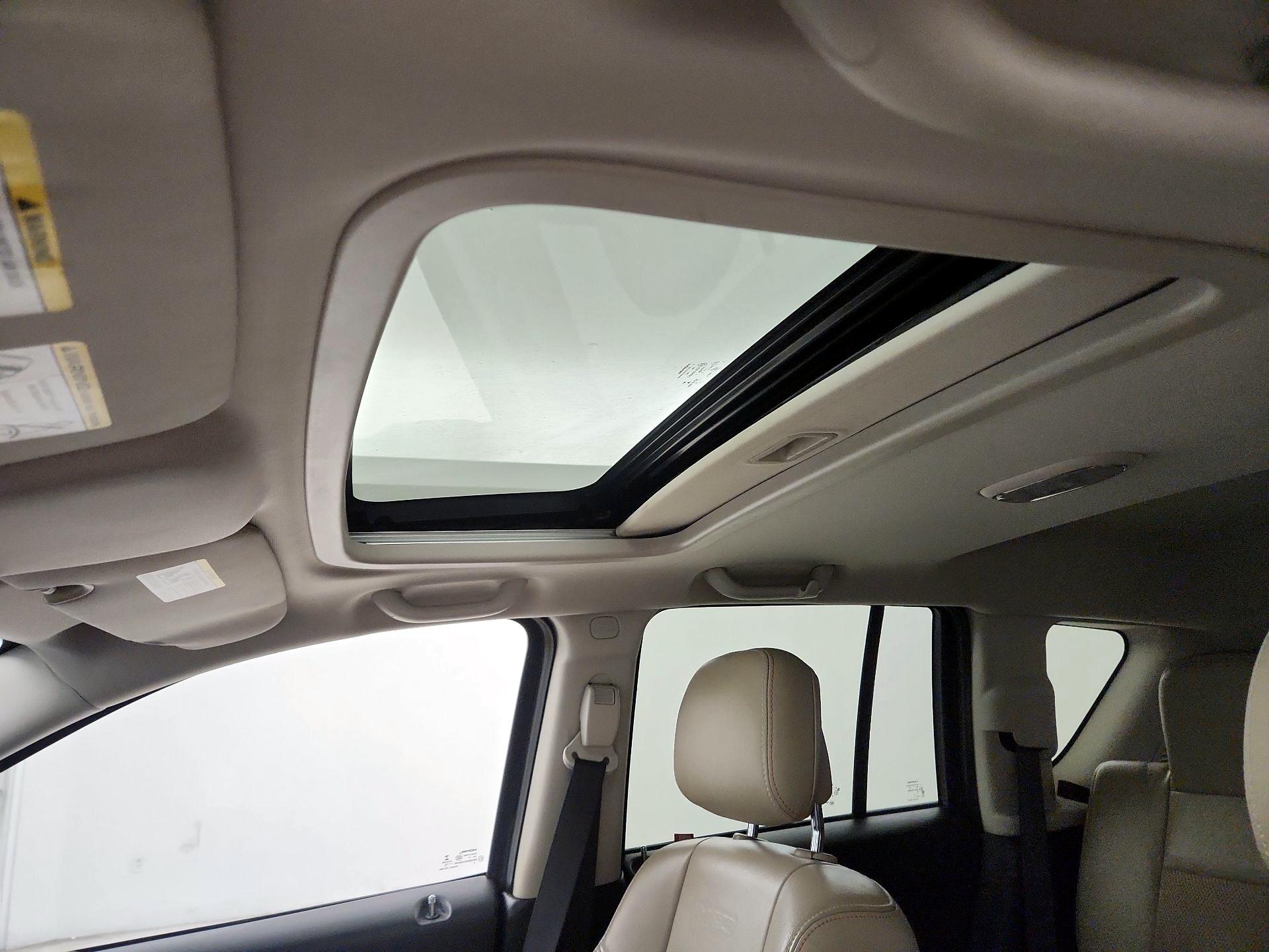 Thumbnail: 2016 Jeep Compass - 17