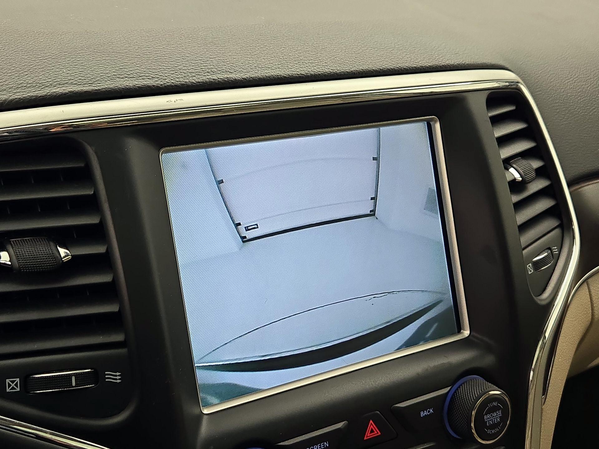 Thumbnail: 2017 Jeep Grand Cherokee - 14