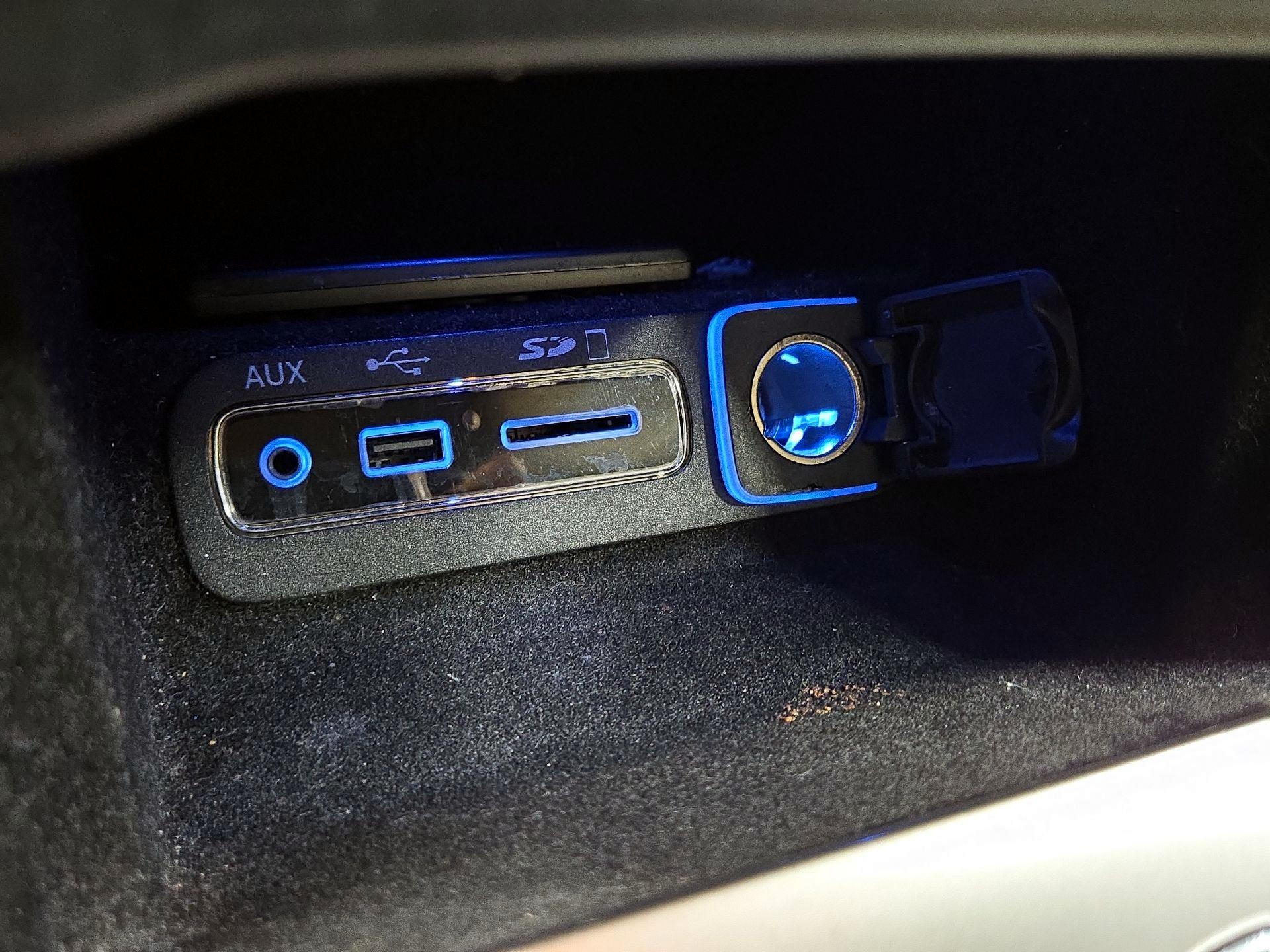 Thumbnail: 2017 Jeep Grand Cherokee - 18