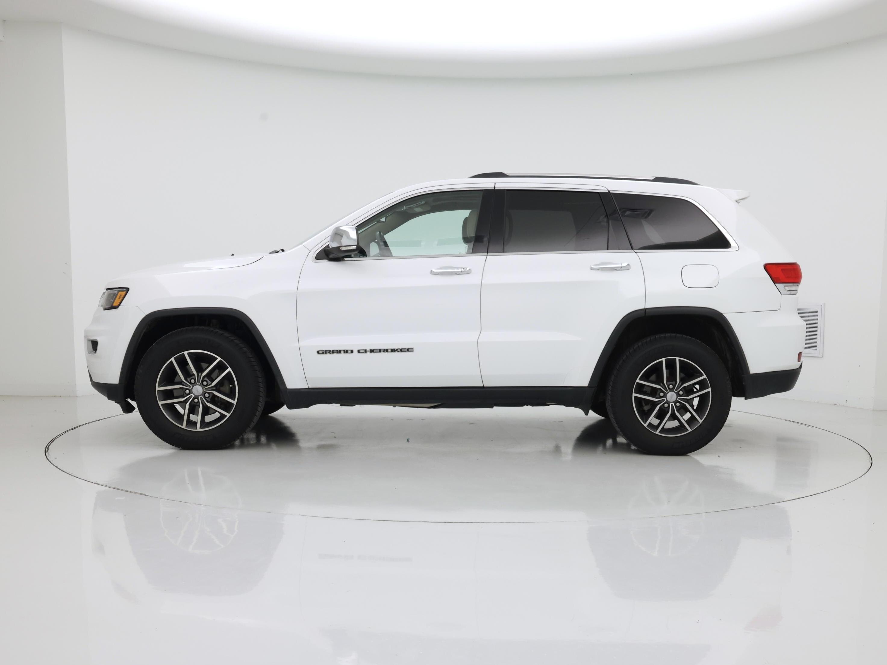 Thumbnail: 2017 Jeep Grand Cherokee - 3