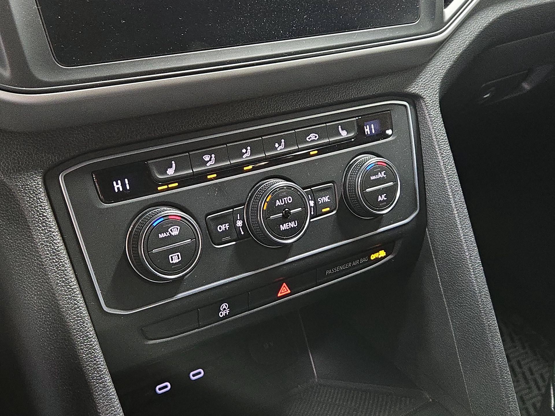 Thumbnail: 2021 Volkswagen Atlas - 16