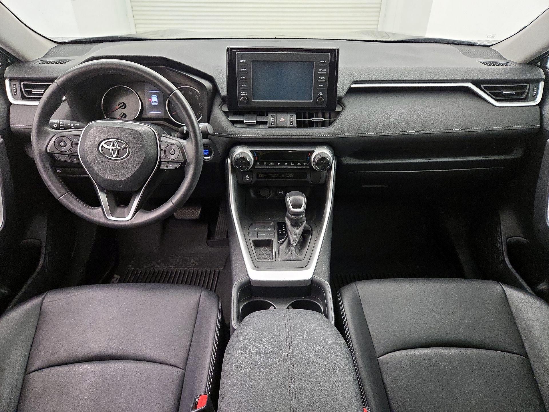 Thumbnail: 2019 Toyota RAV4 - 9