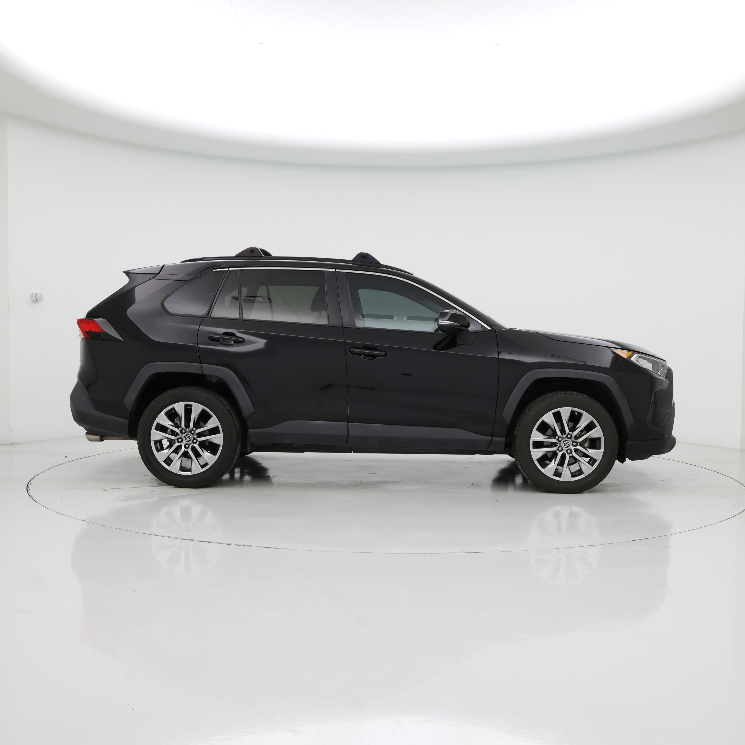 Thumbnail: 2019 Toyota RAV4 - 7