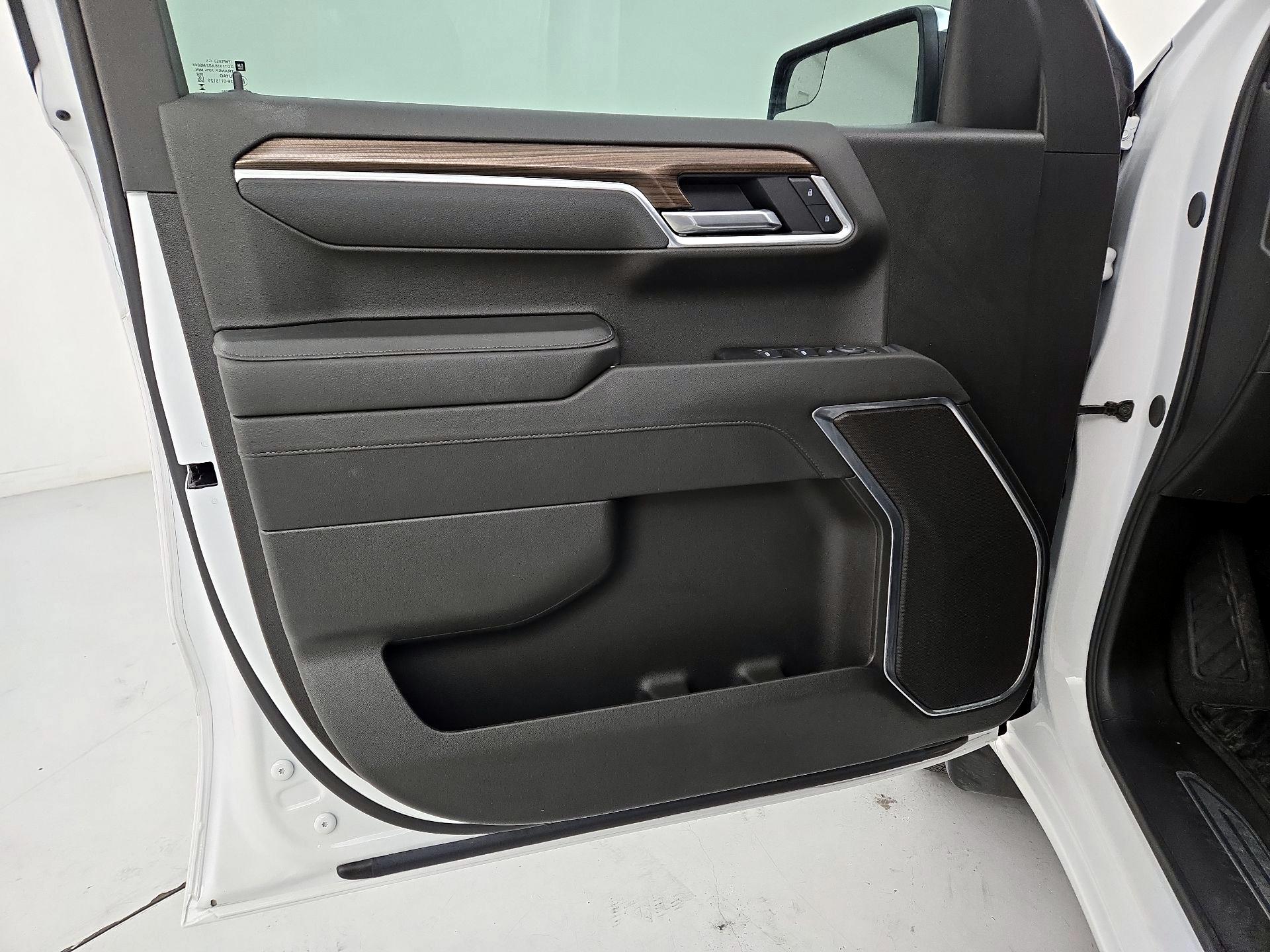 Thumbnail: 2025 Chevrolet Silverado 1500 - 12