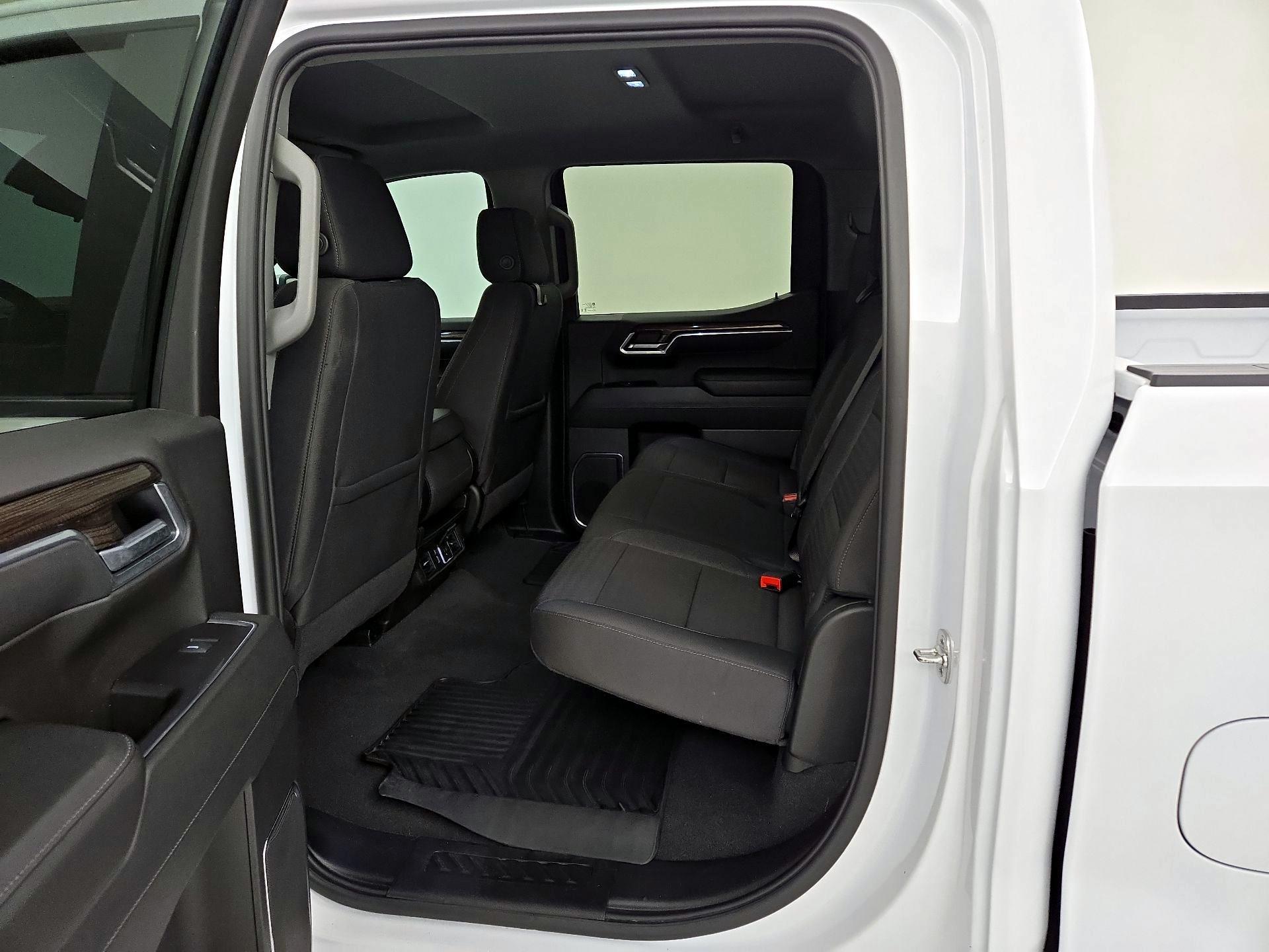 Thumbnail: 2025 Chevrolet Silverado 1500 - 20