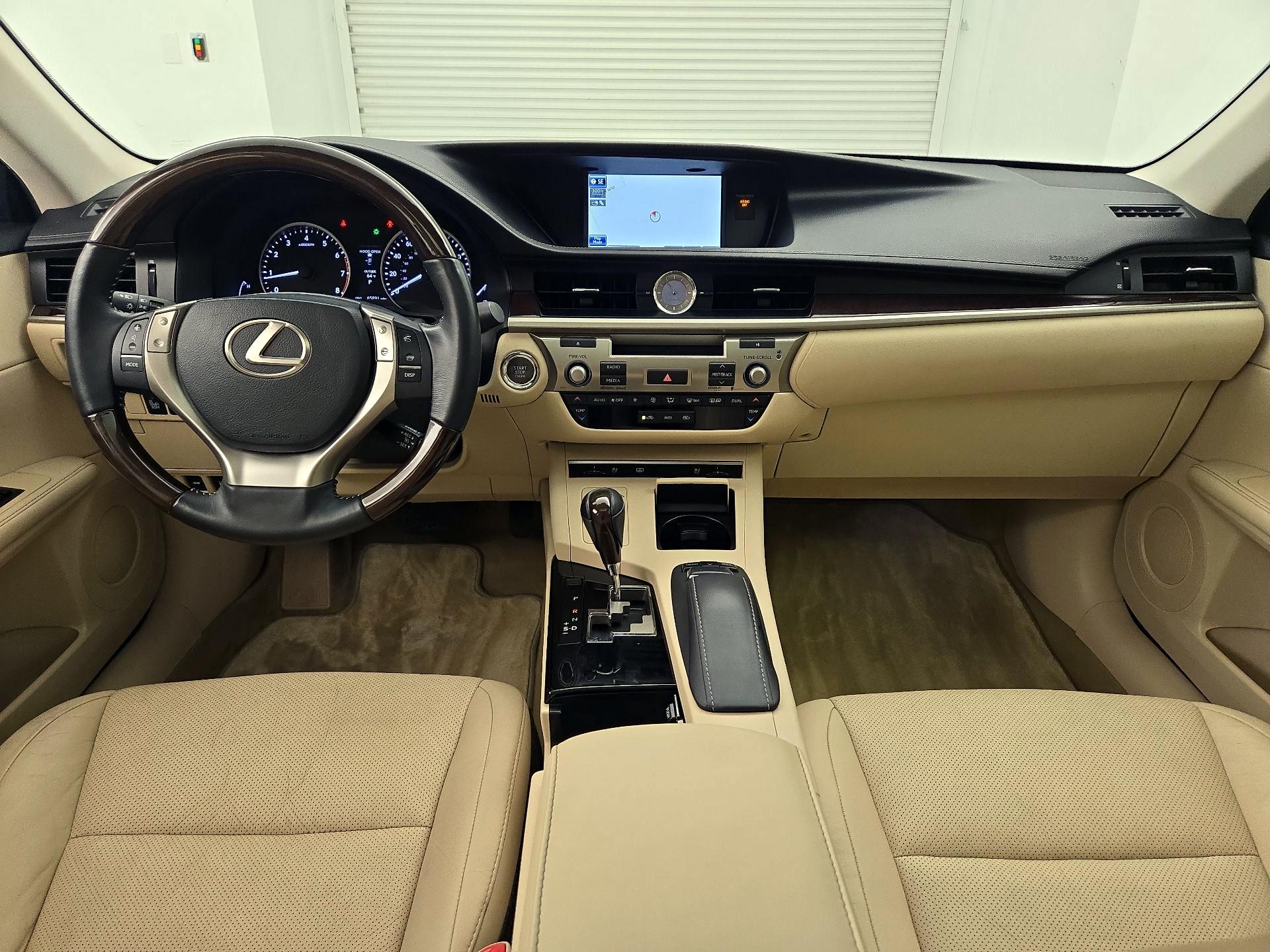 Thumbnail: 2014 Lexus ES - 9