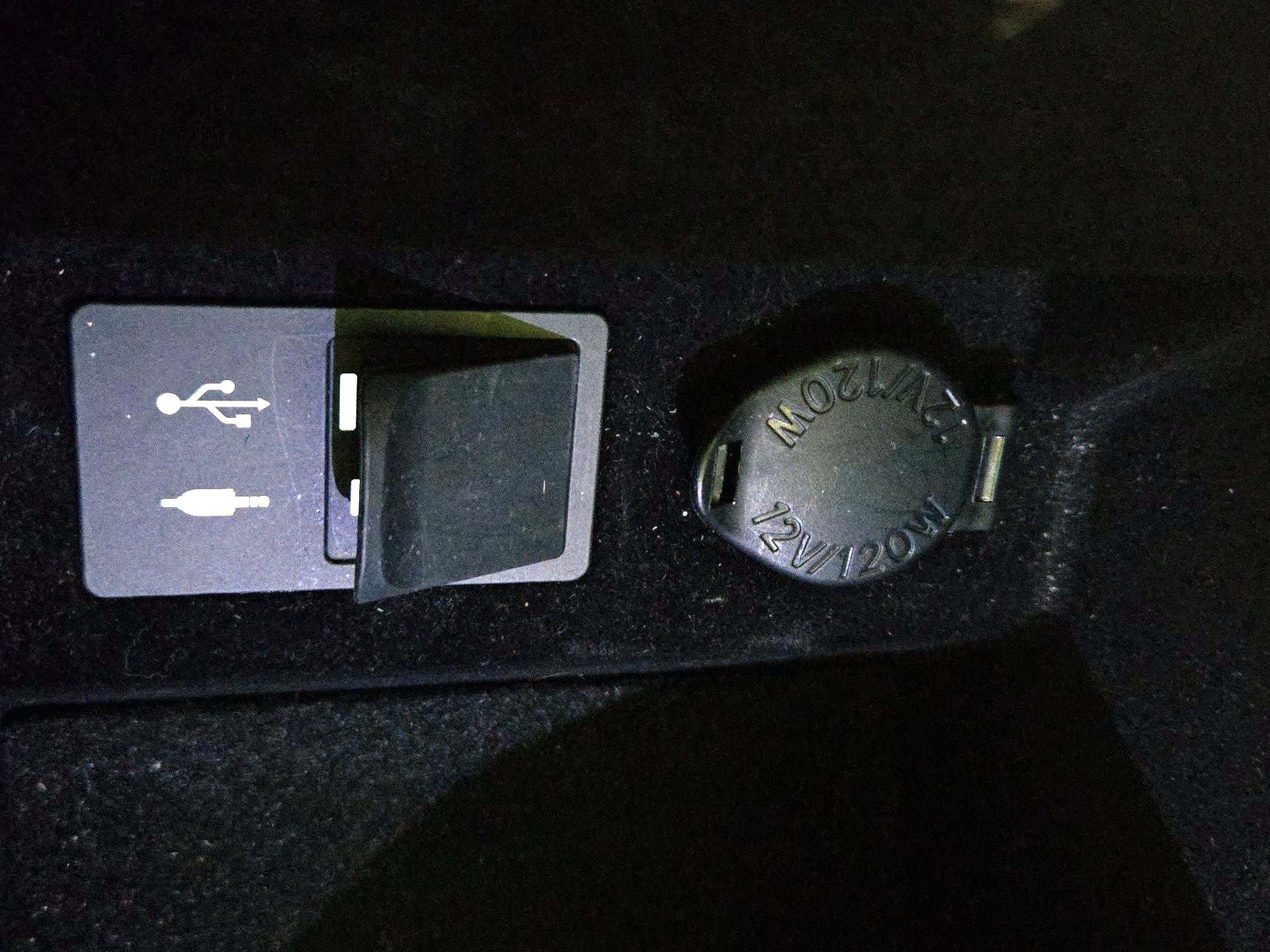 Thumbnail: 2014 Lexus ES - 19