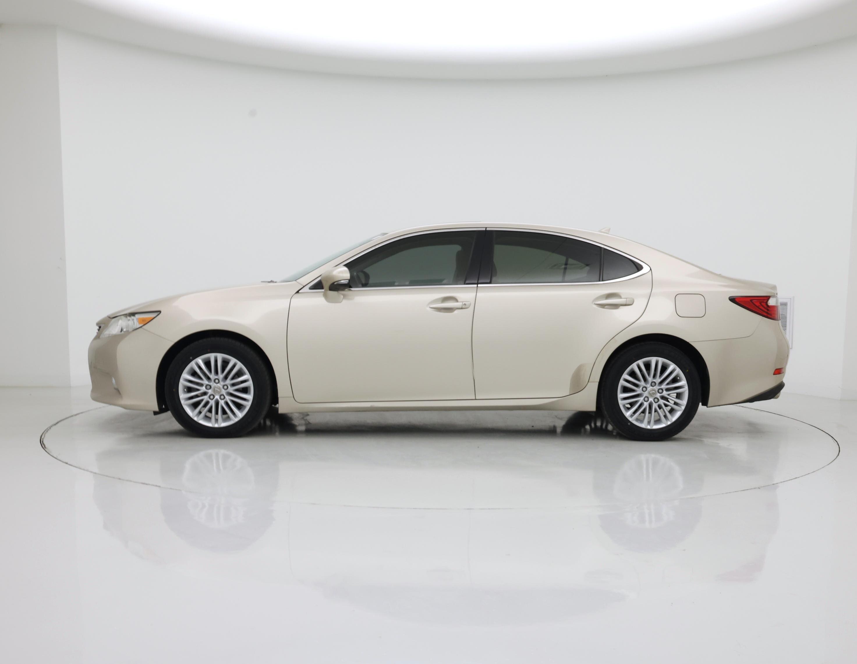 Thumbnail: 2014 Lexus ES - 3