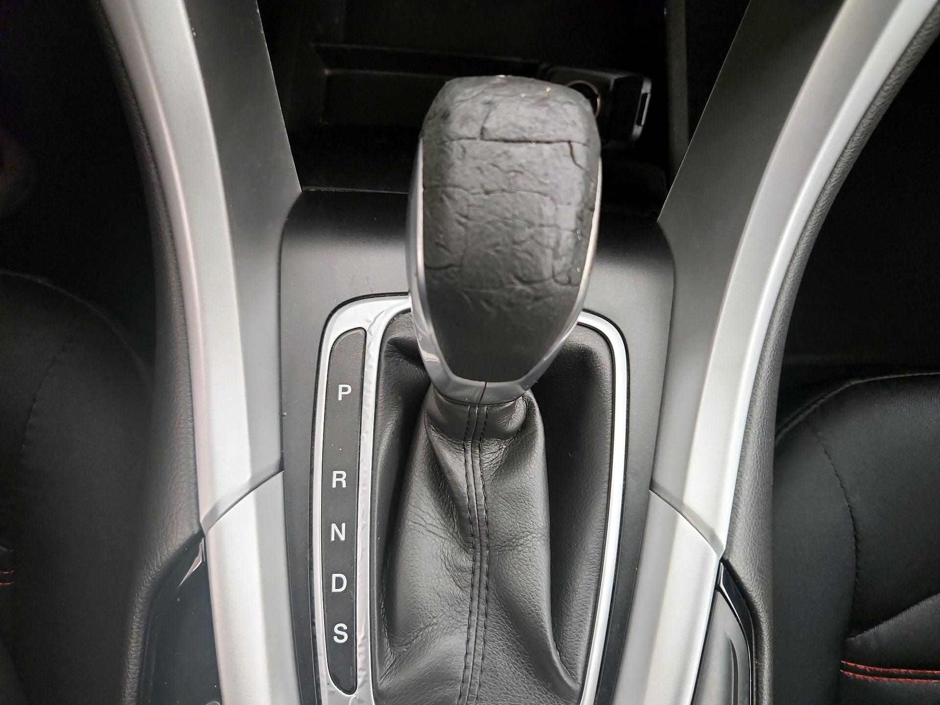 Thumbnail: 2015 Ford Fusion - 17