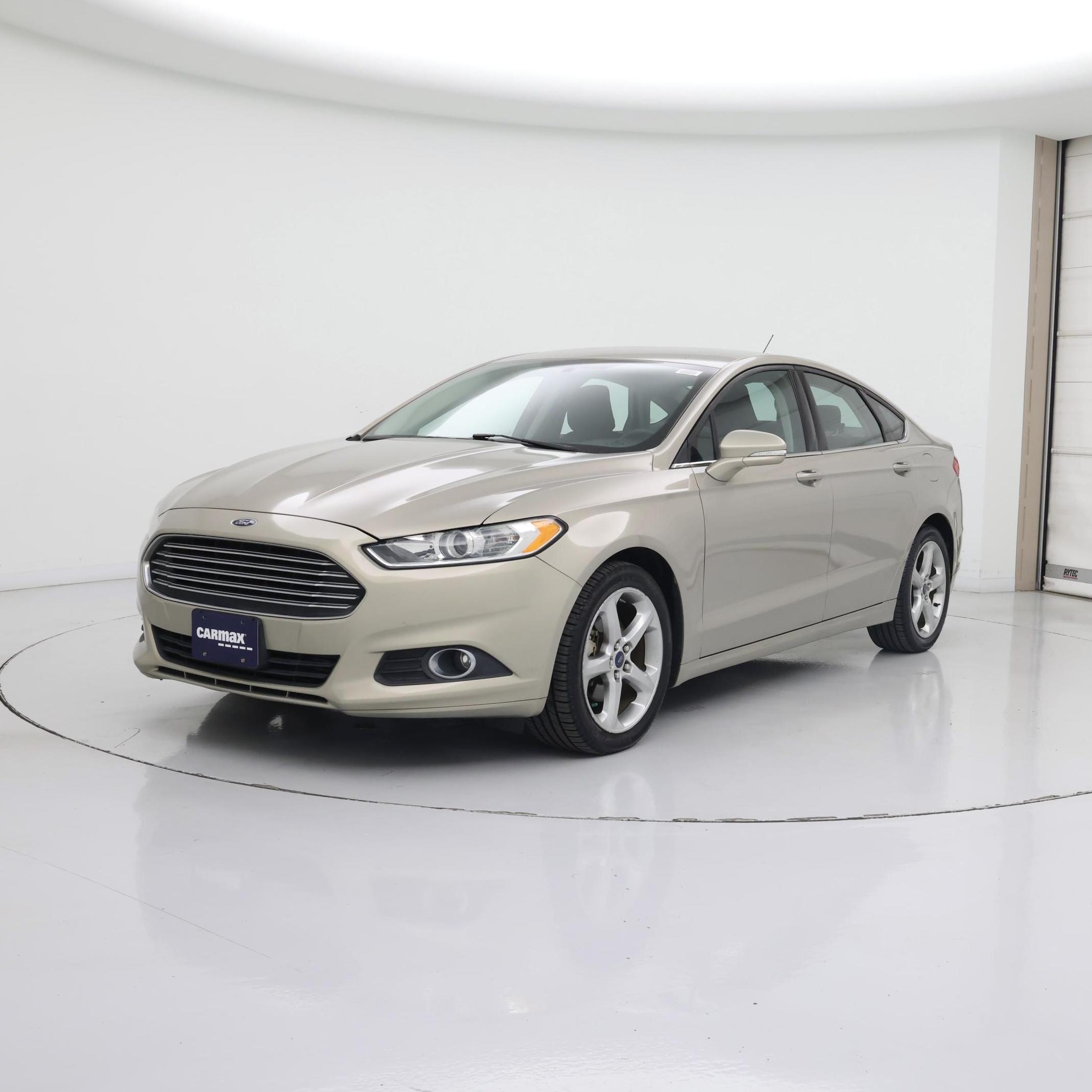 Thumbnail: 2015 Ford Fusion - 4