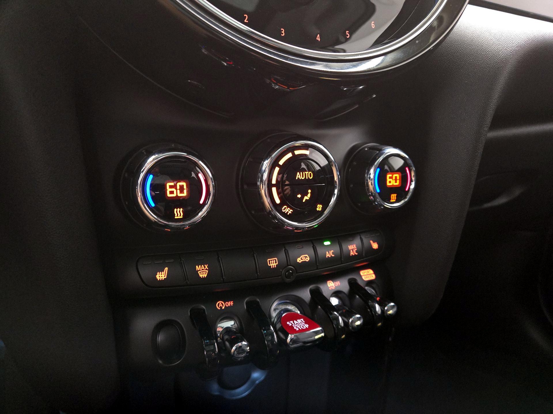 Thumbnail: 2023 MINI Cooper Hardtop - 16