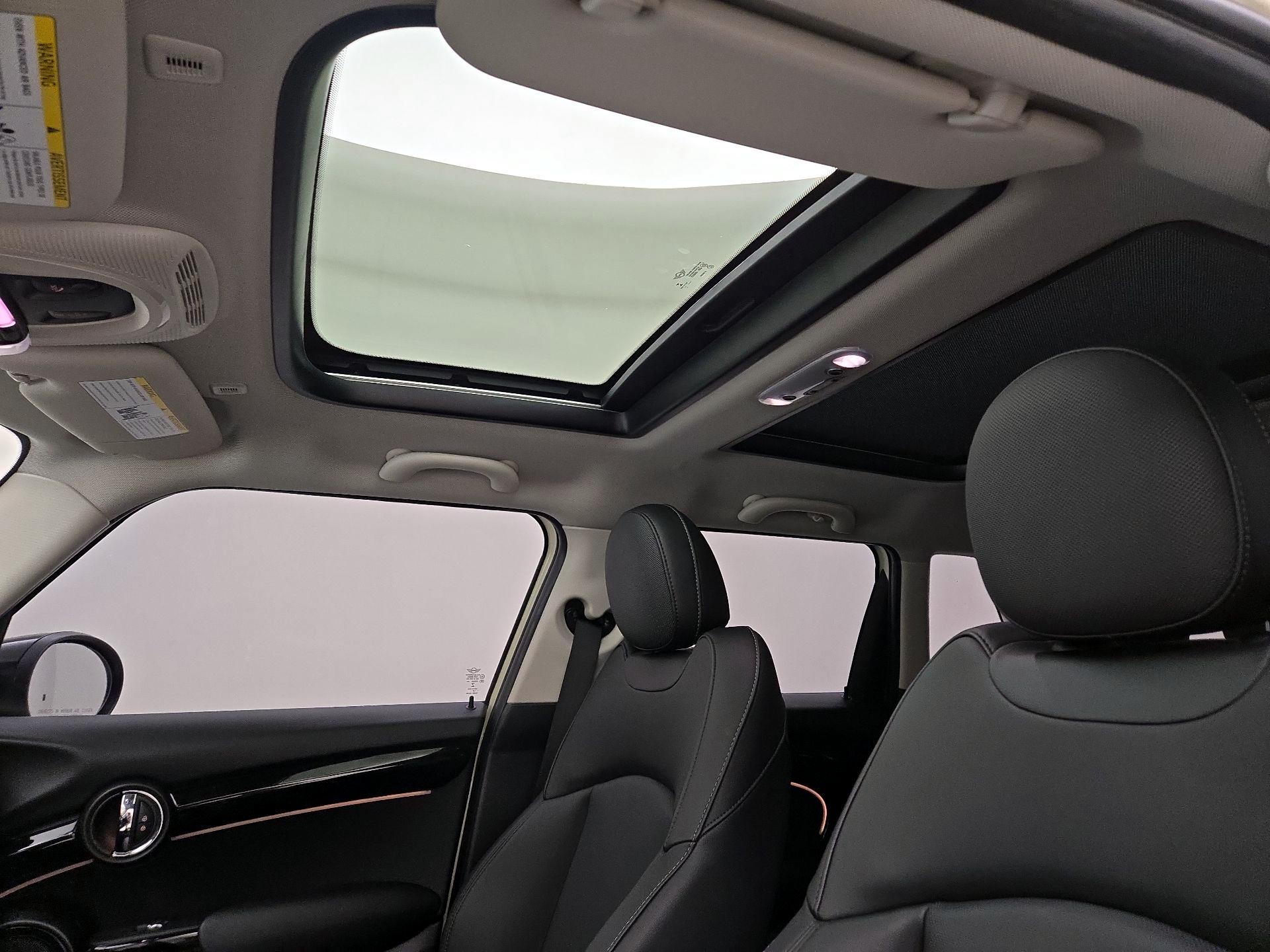 Thumbnail: 2023 MINI Cooper Hardtop - 19