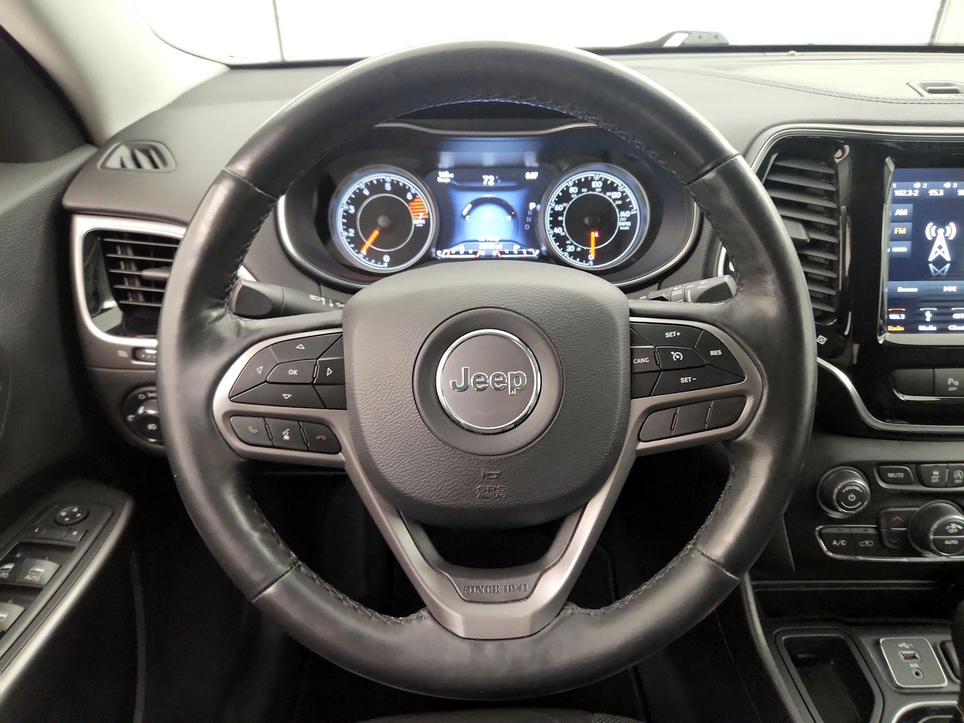 Thumbnail: 2019 Jeep Cherokee - 10