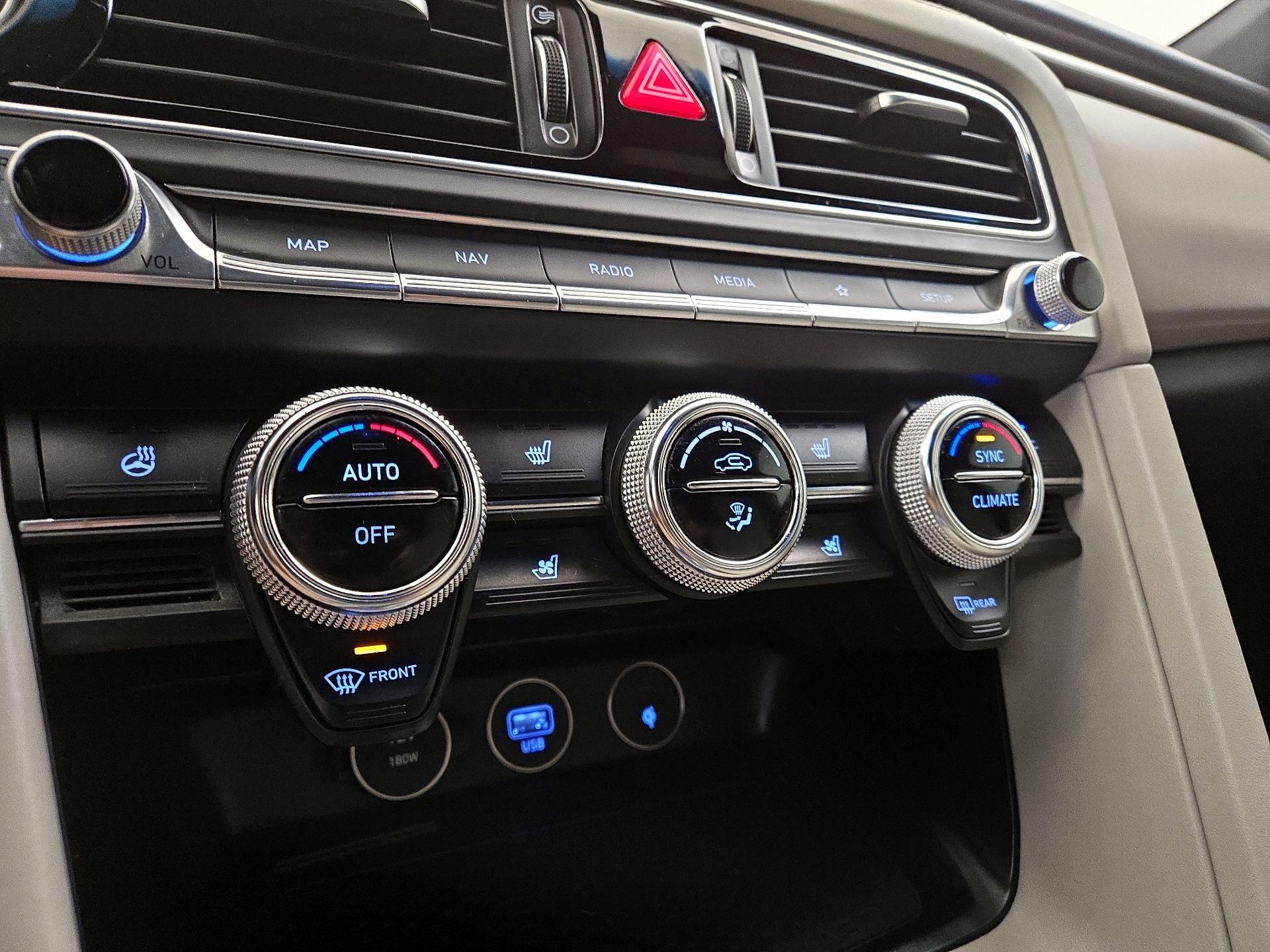 Thumbnail: 2023 Genesis G70 - 17