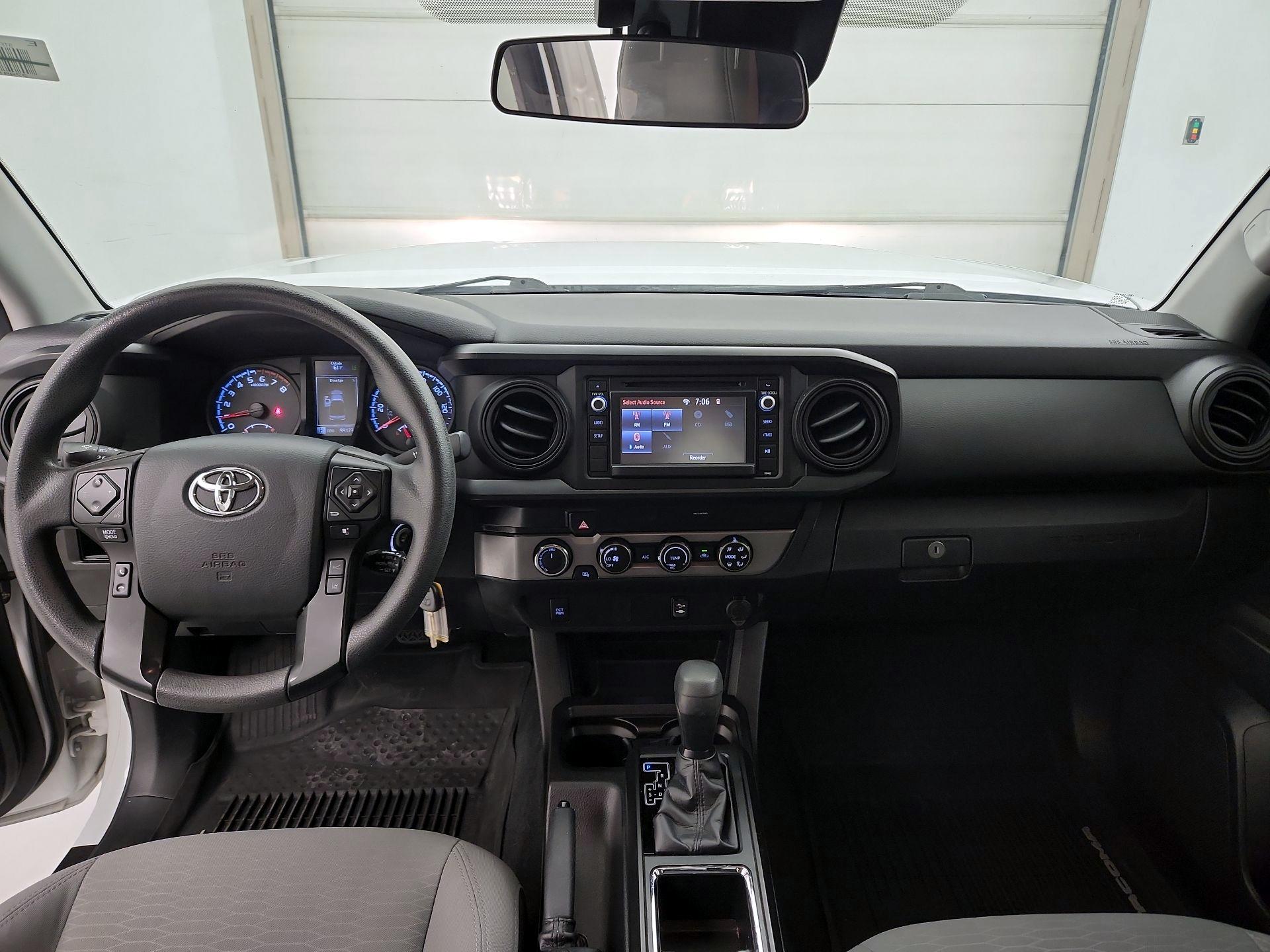 Thumbnail: 2019 Toyota Tacoma - 9