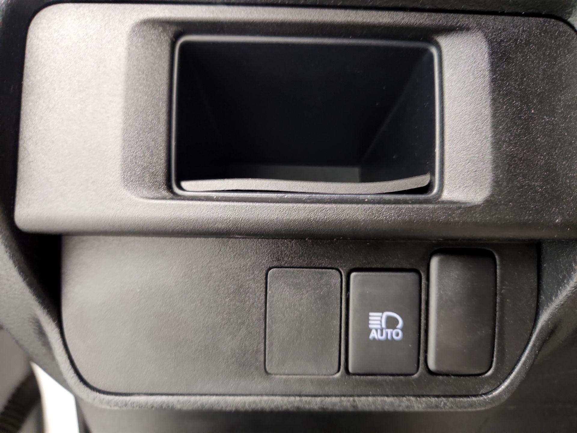 Thumbnail: 2019 Toyota Tacoma - 13