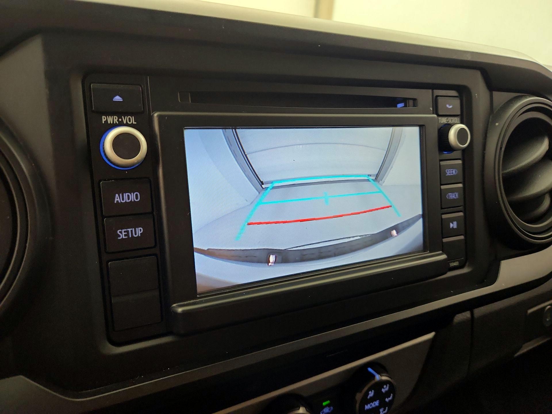 Thumbnail: 2019 Toyota Tacoma - 14