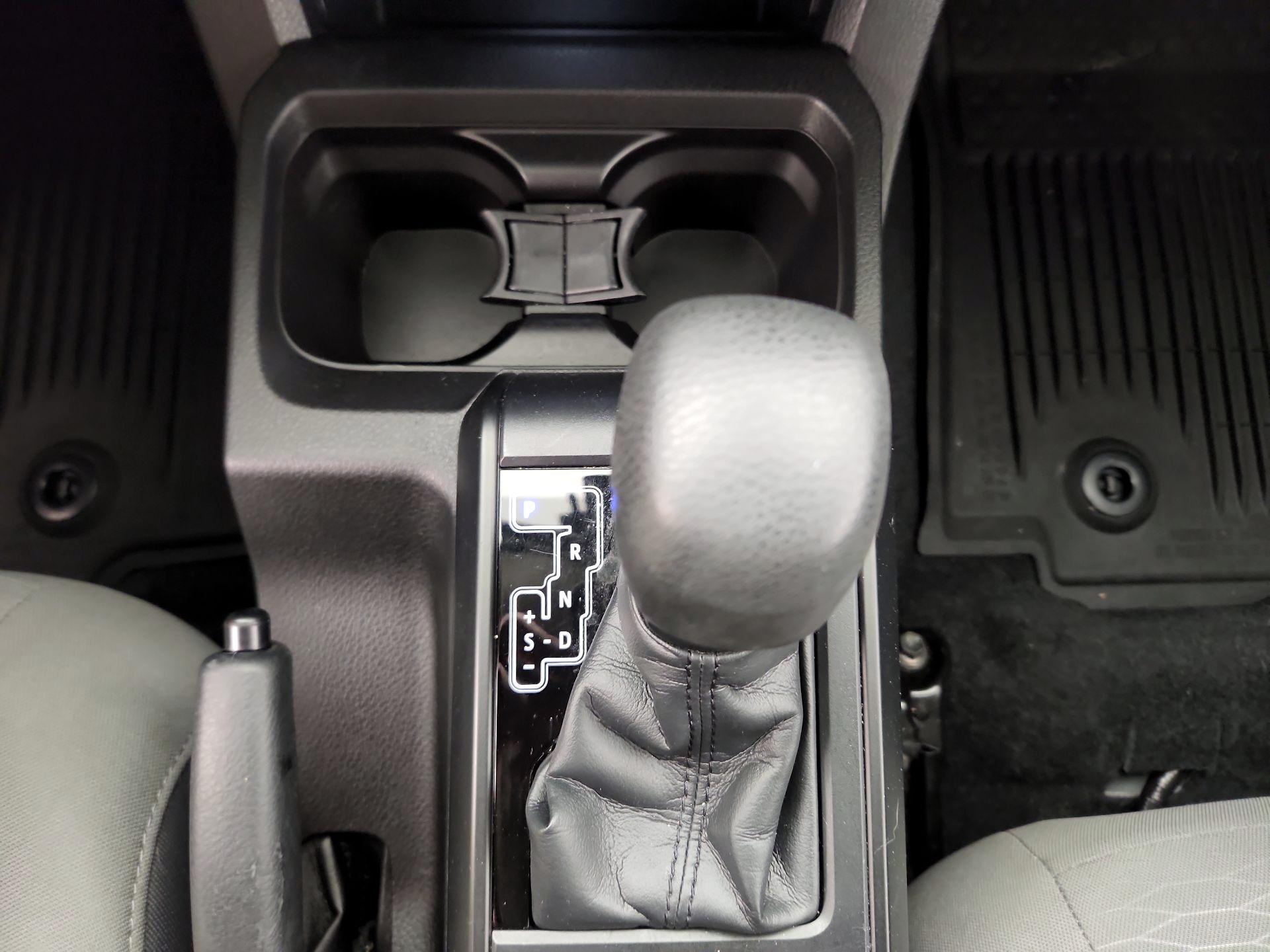 Thumbnail: 2019 Toyota Tacoma - 17