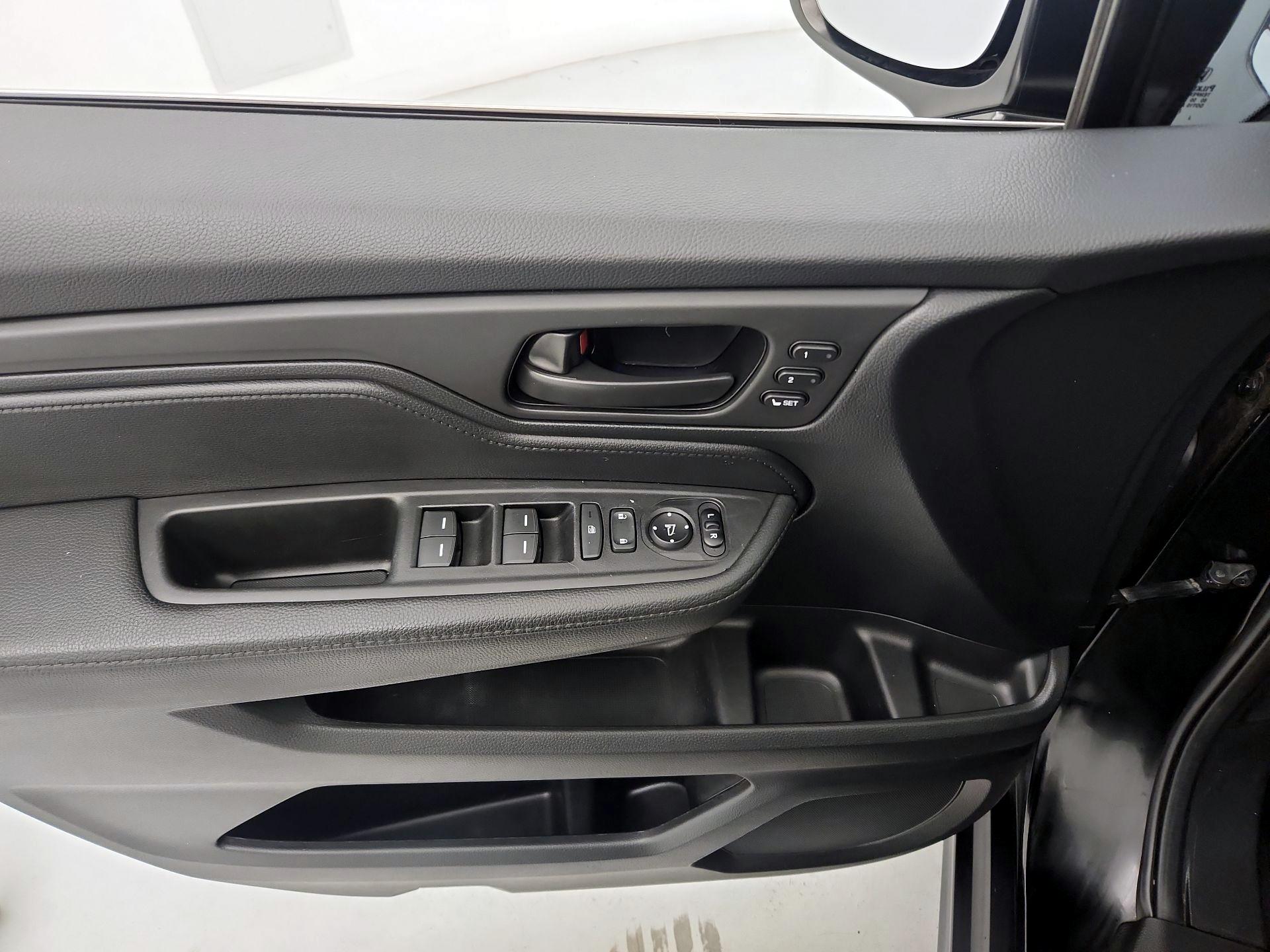 Thumbnail: 2022 Honda Odyssey - 12