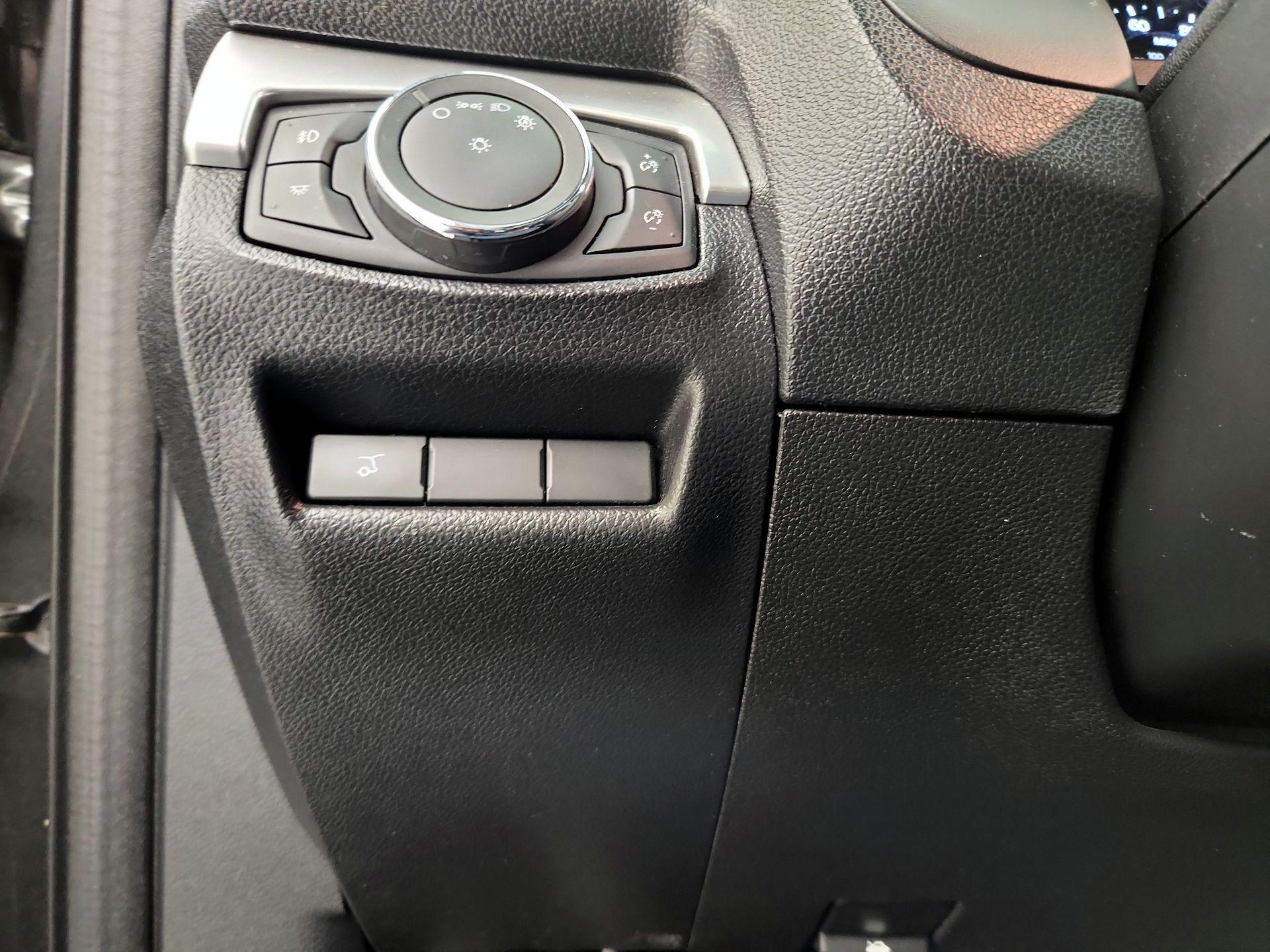 Thumbnail: 2017 Ford Explorer - 13