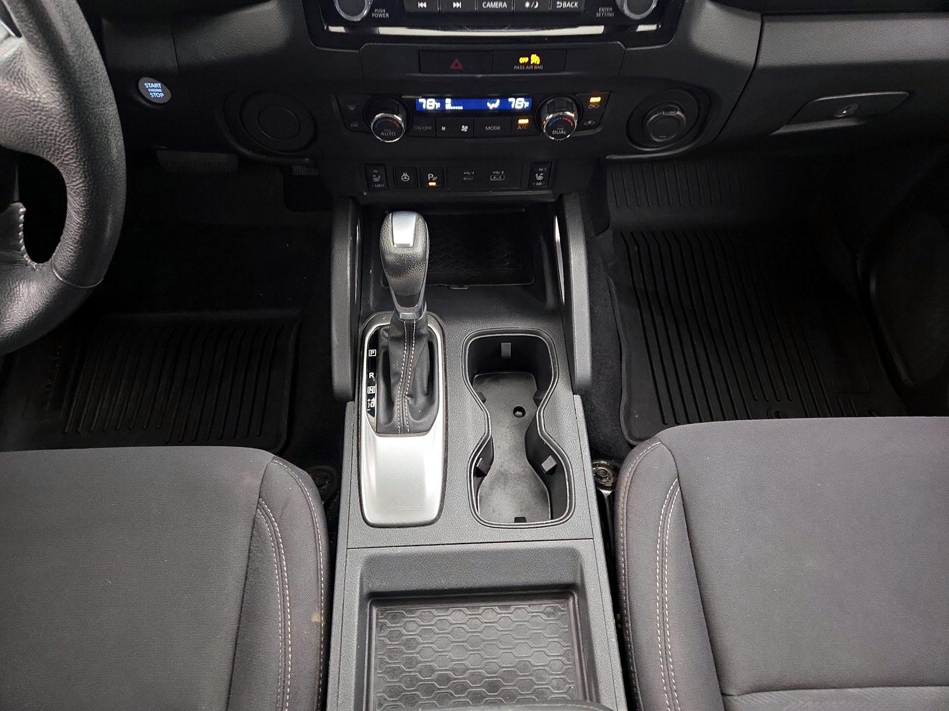 Thumbnail: 2022 Nissan Frontier - 17