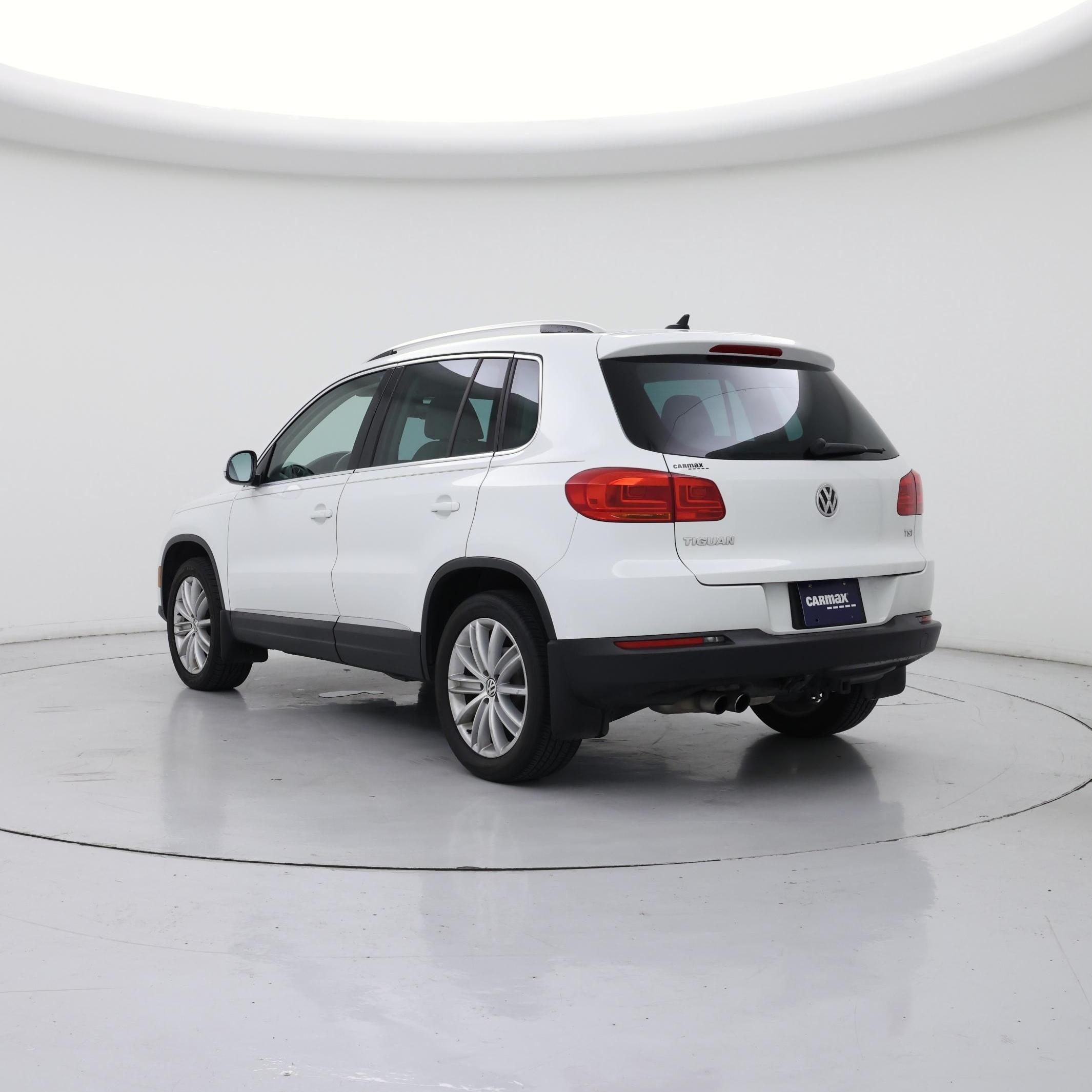 Thumbnail: 2016 Volkswagen Tiguan - 2