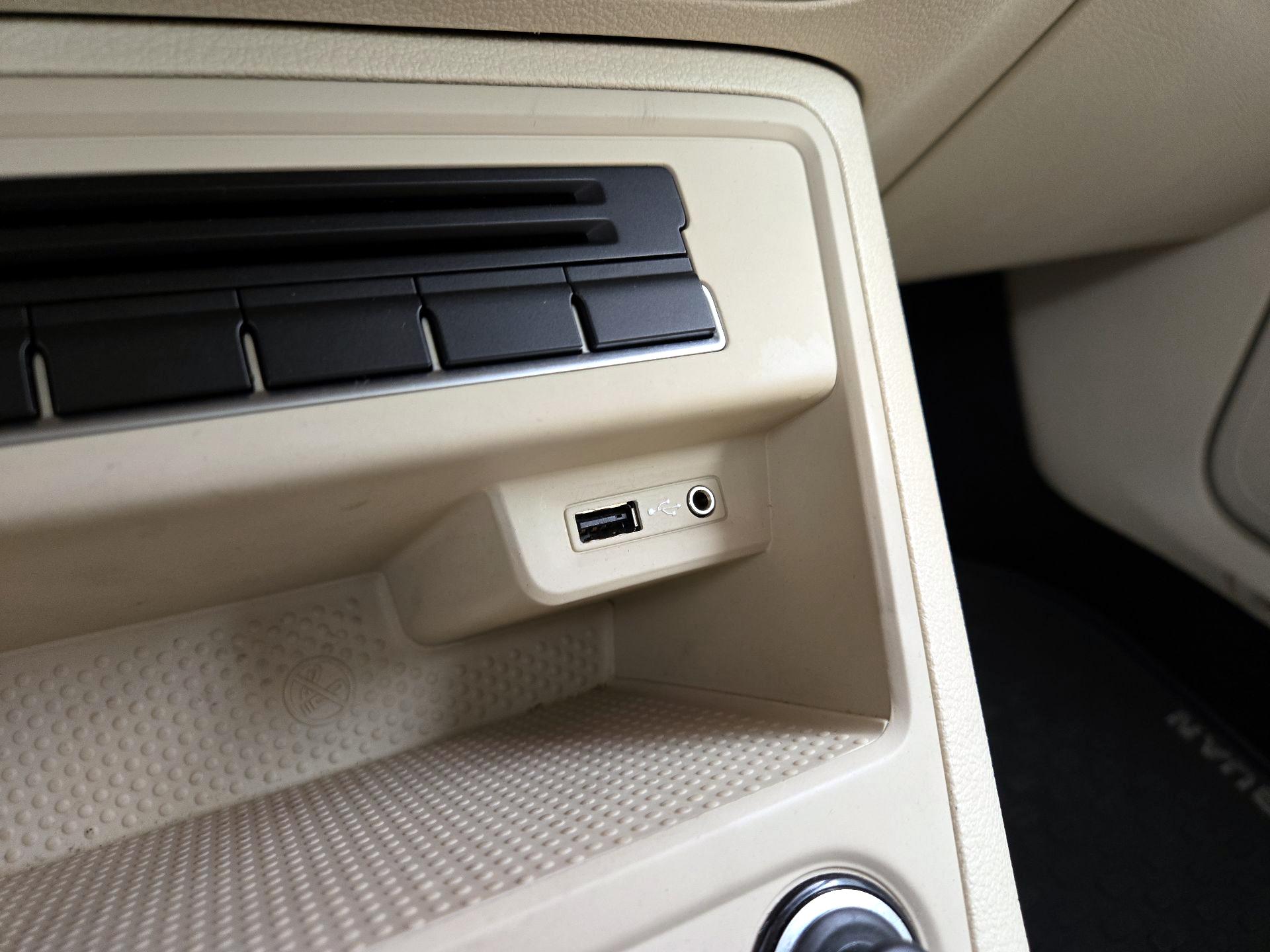 Thumbnail: 2016 Volkswagen Tiguan - 19