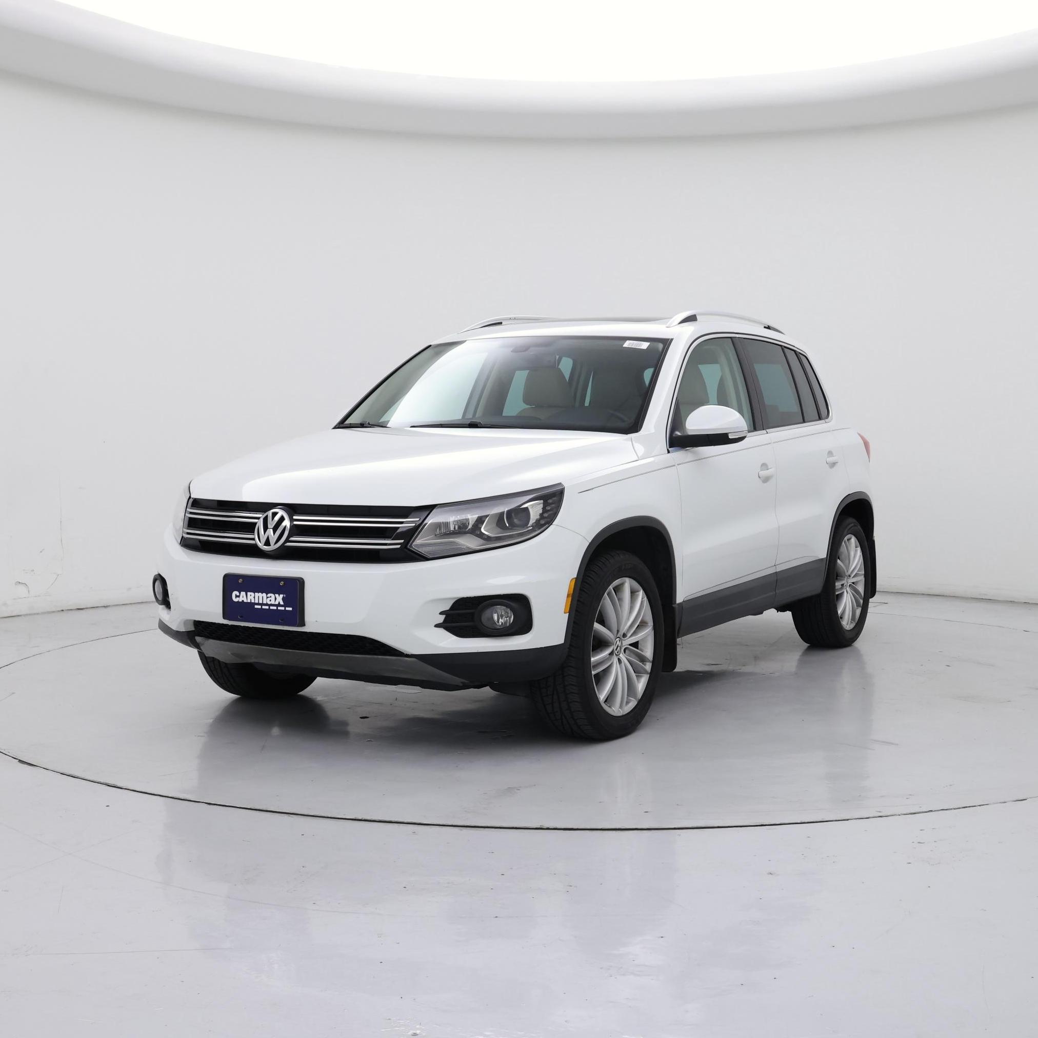 Thumbnail: 2016 Volkswagen Tiguan - 4