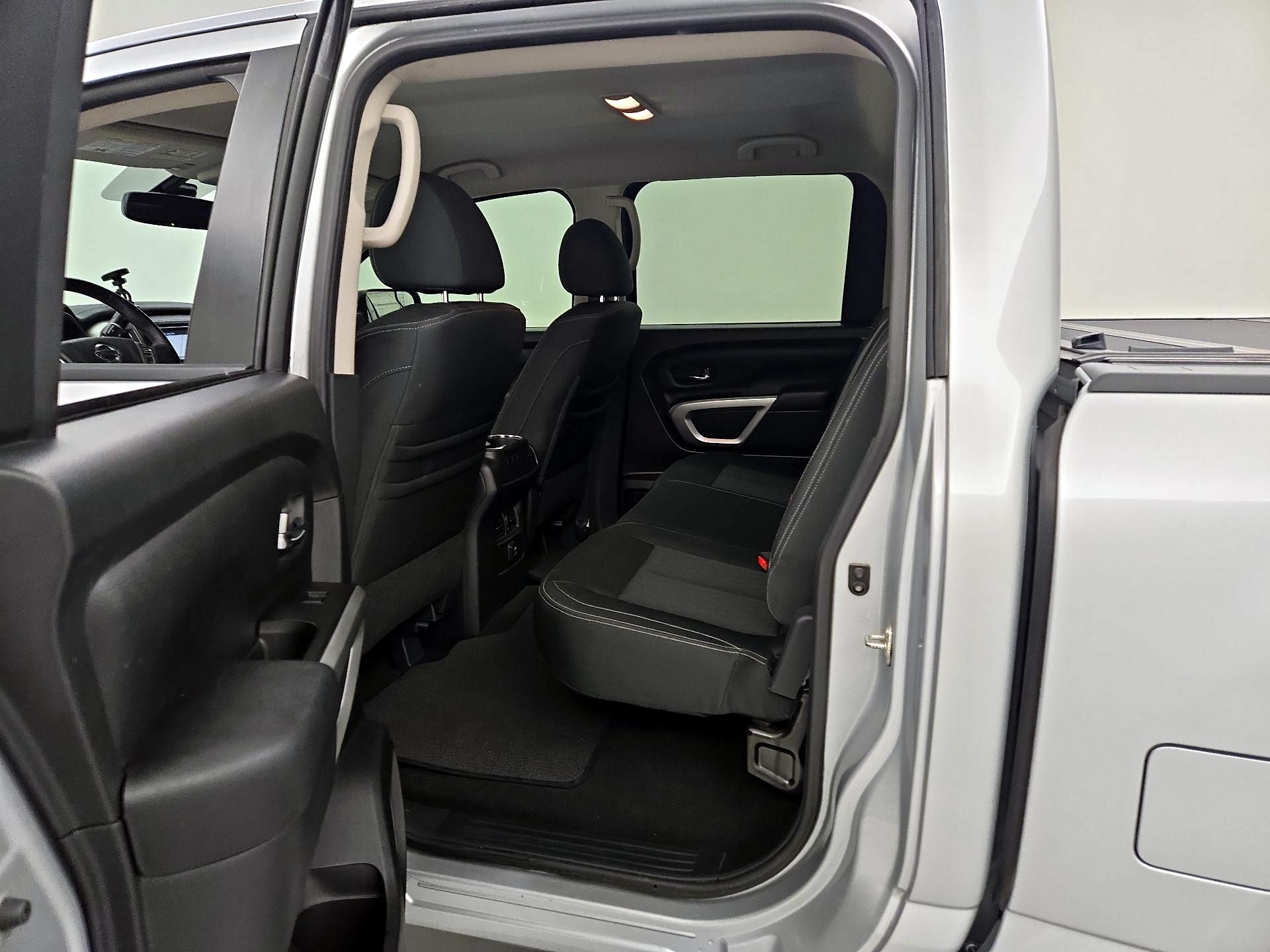 Thumbnail: 2018 Nissan Titan - 20