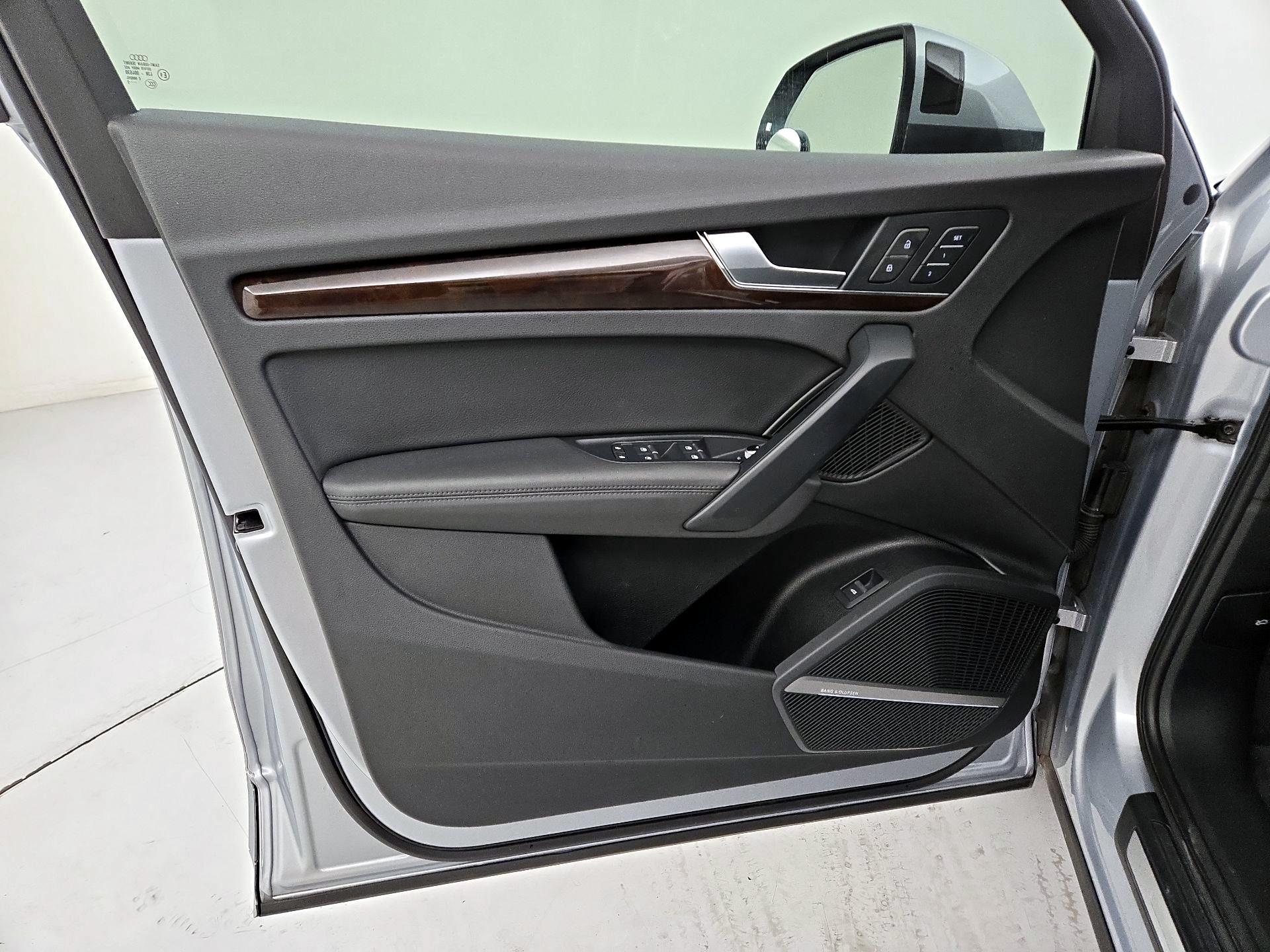 Thumbnail: 2019 Audi Q5 - 12