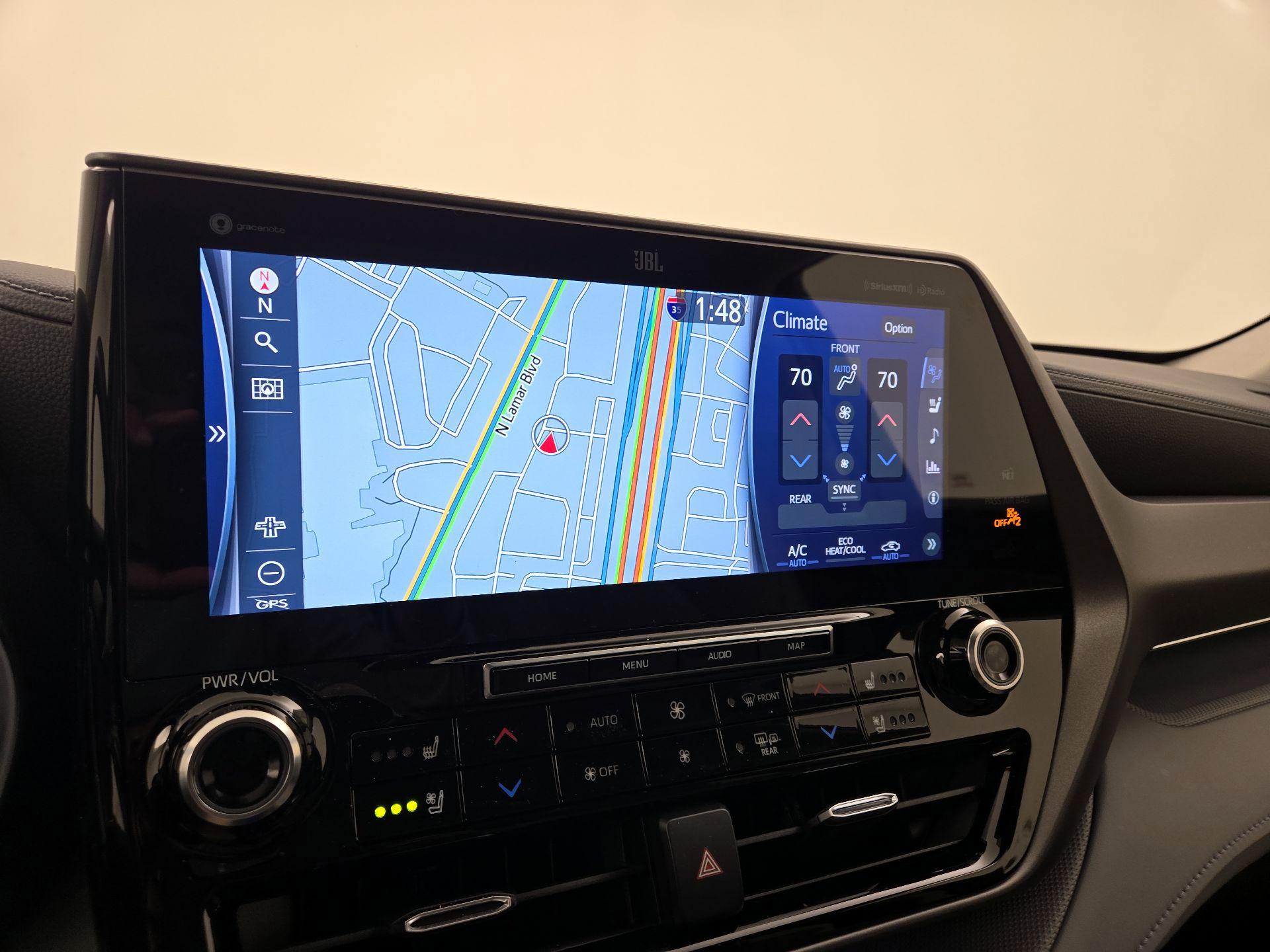 Thumbnail: 2020 Toyota Highlander - 14