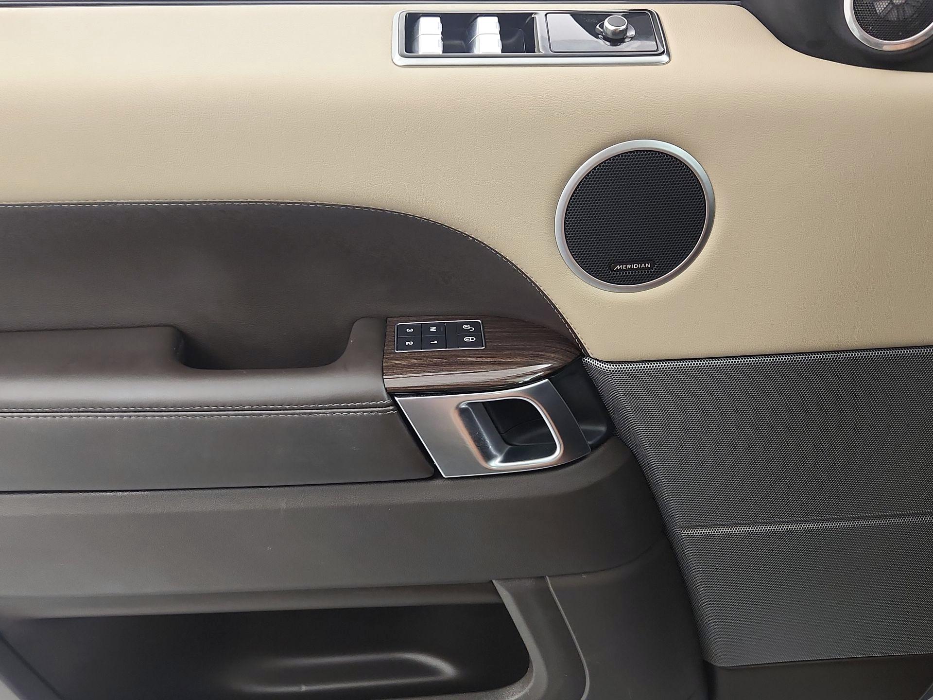 Thumbnail: 2018 Land Rover Range Rover Sport - 12