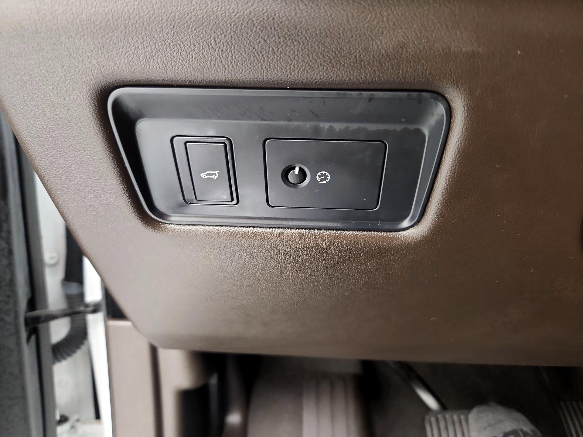 Thumbnail: 2018 Land Rover Range Rover Sport - 13